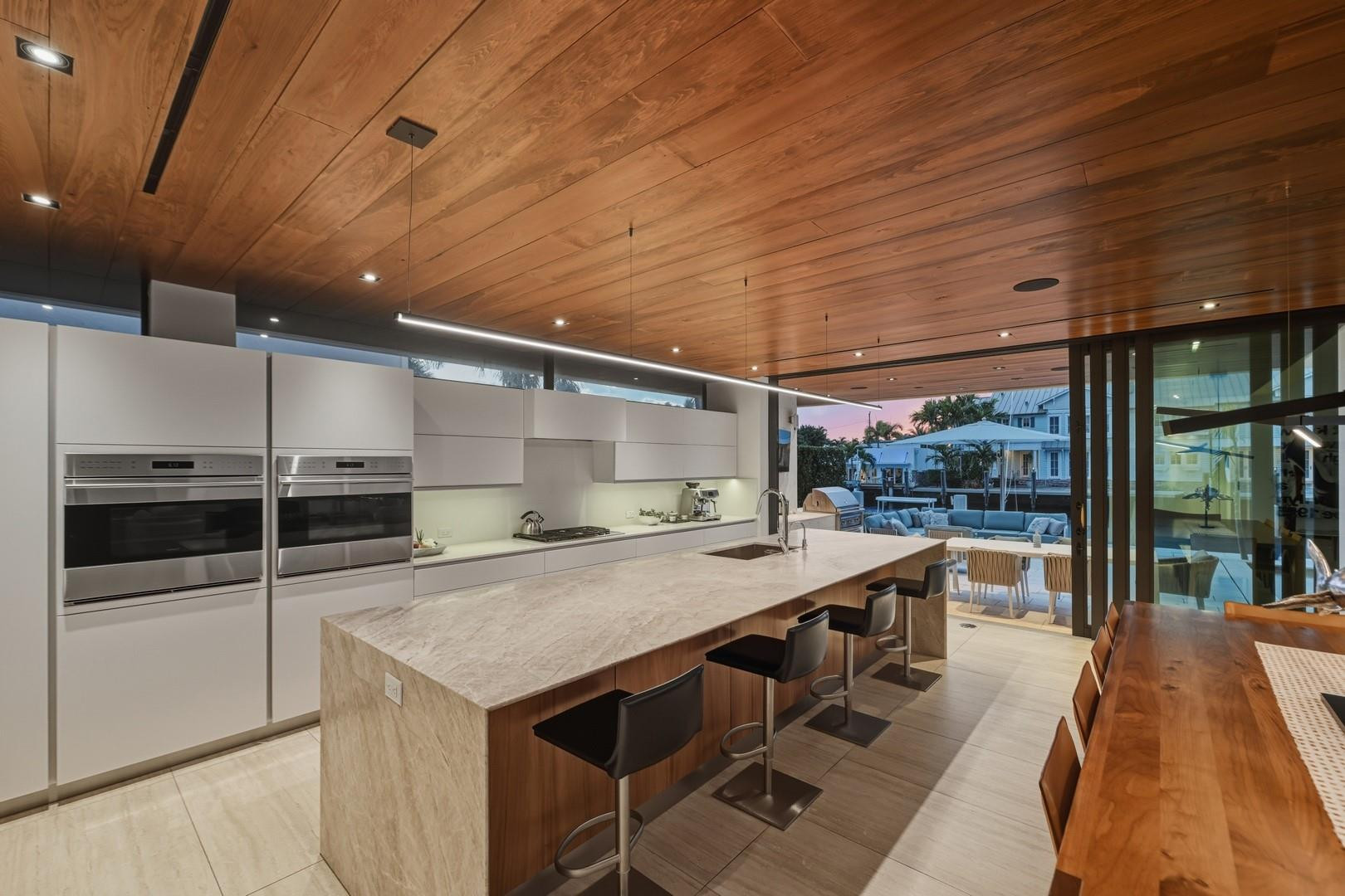 Riviera 6-17 B - Residential