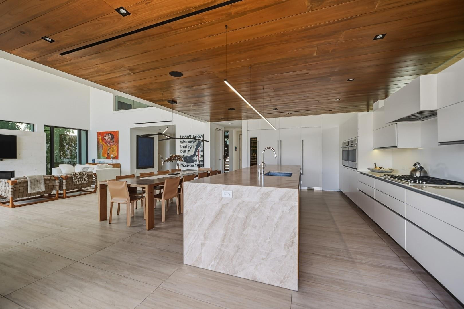 Riviera 6-17 B - Residential