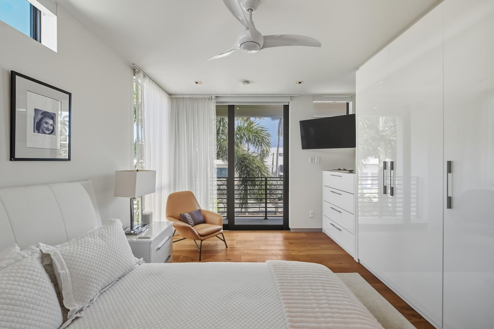 Riviera 6-17 B - Residential