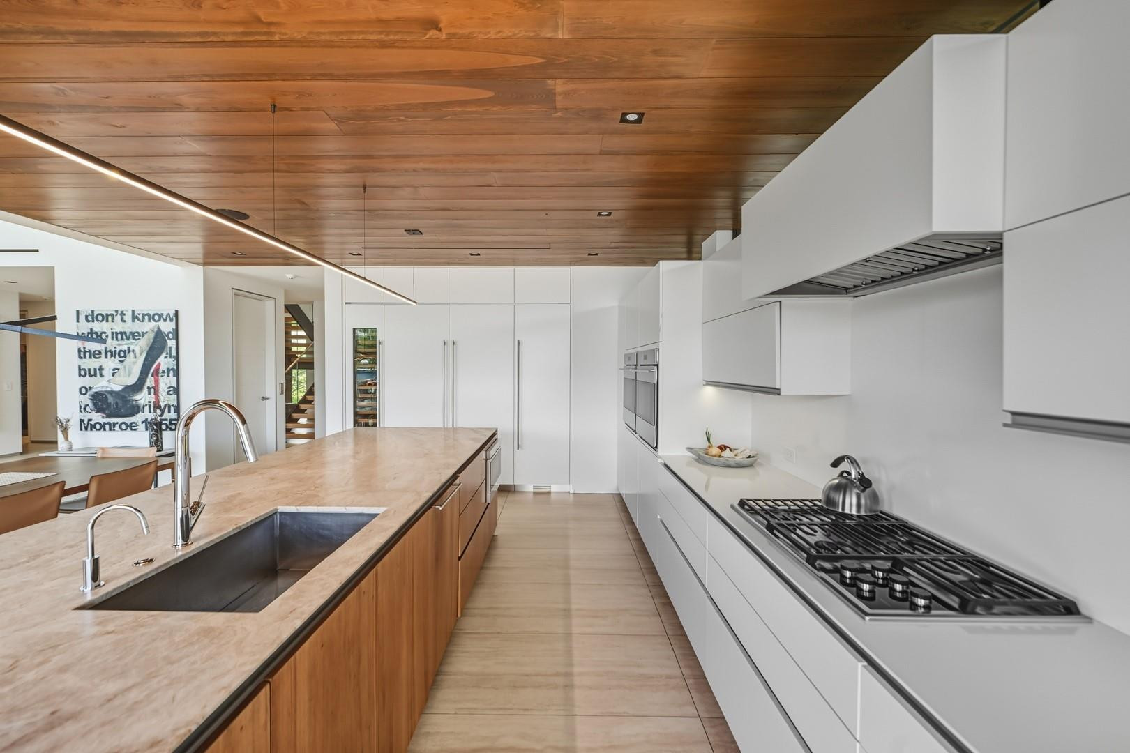 Riviera 6-17 B - Residential