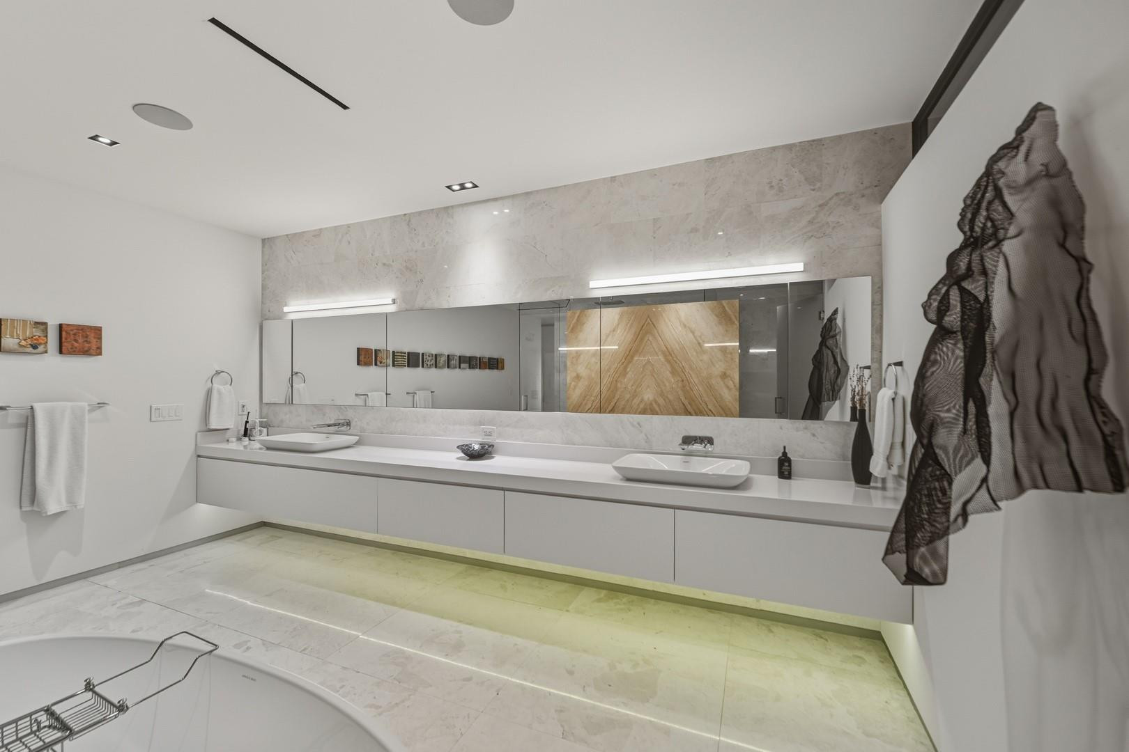 Riviera 6-17 B - Residential