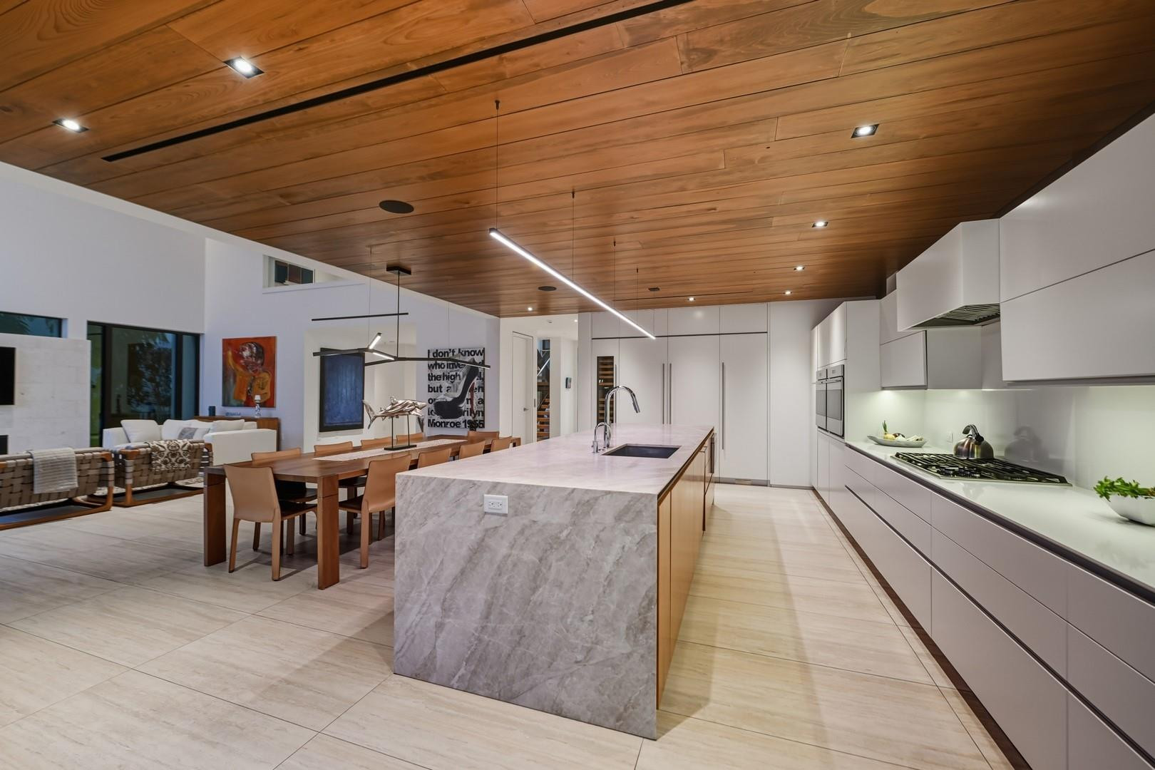 Riviera 6-17 B - Residential