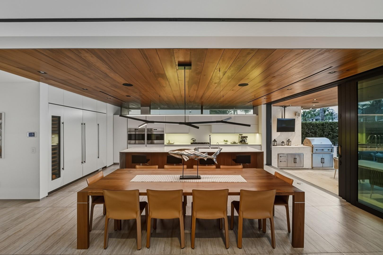 Riviera 6-17 B - Residential