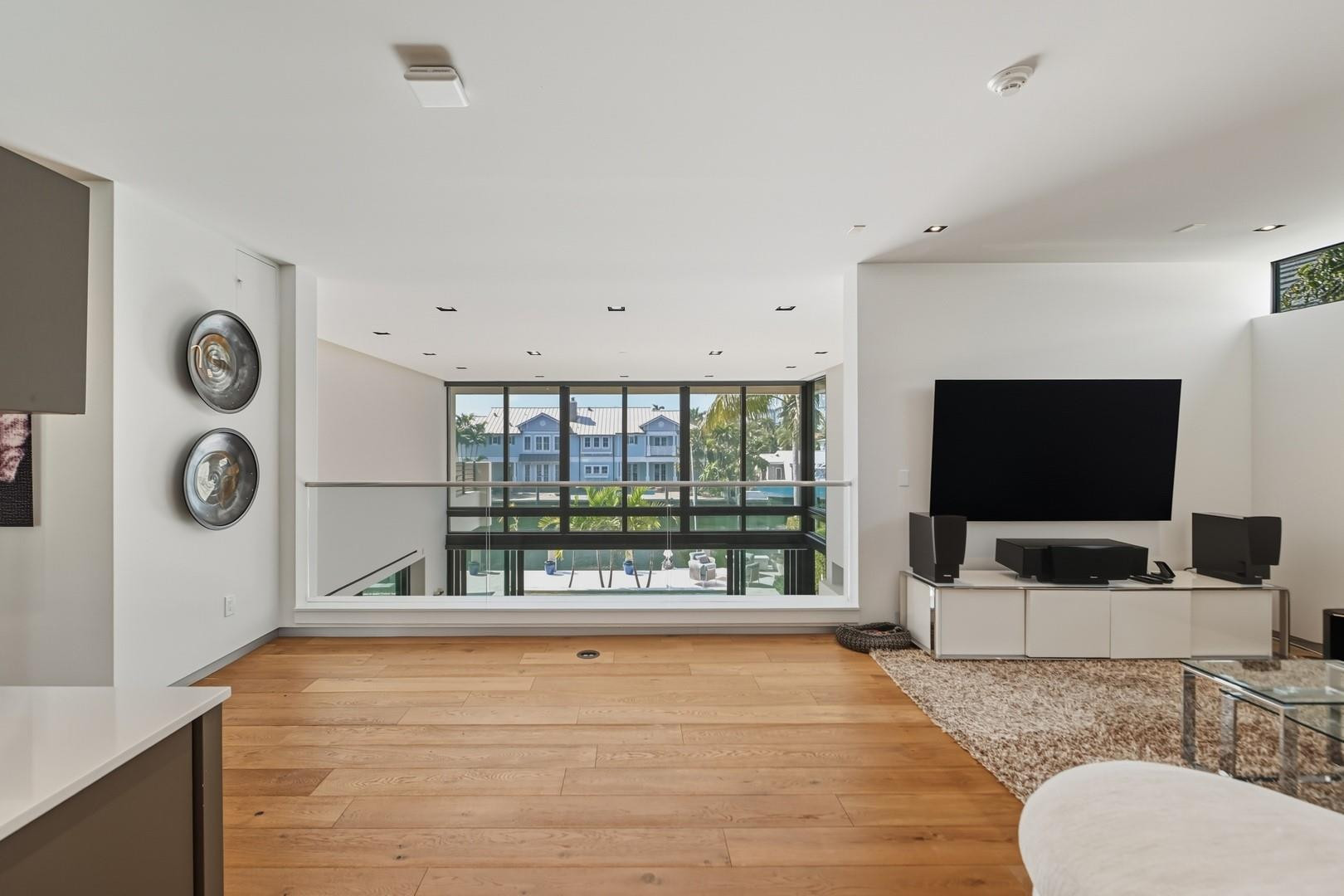 Riviera 6-17 B - Residential