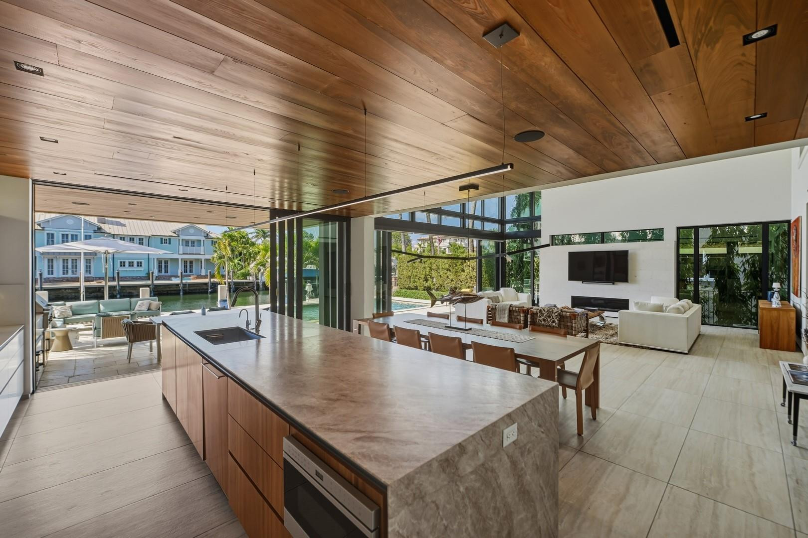 Riviera 6-17 B - Residential