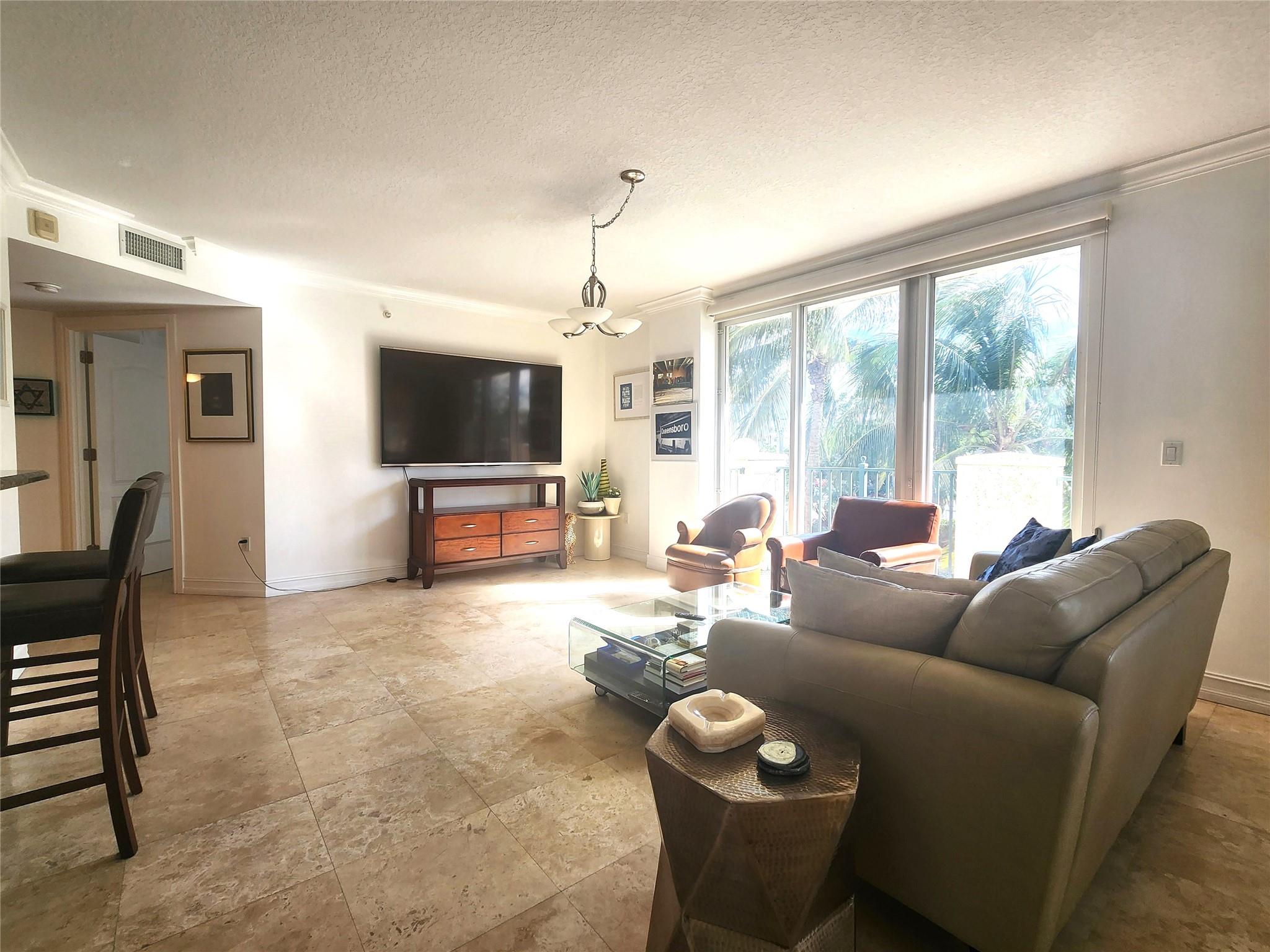 9 NE 20th Ave 302
