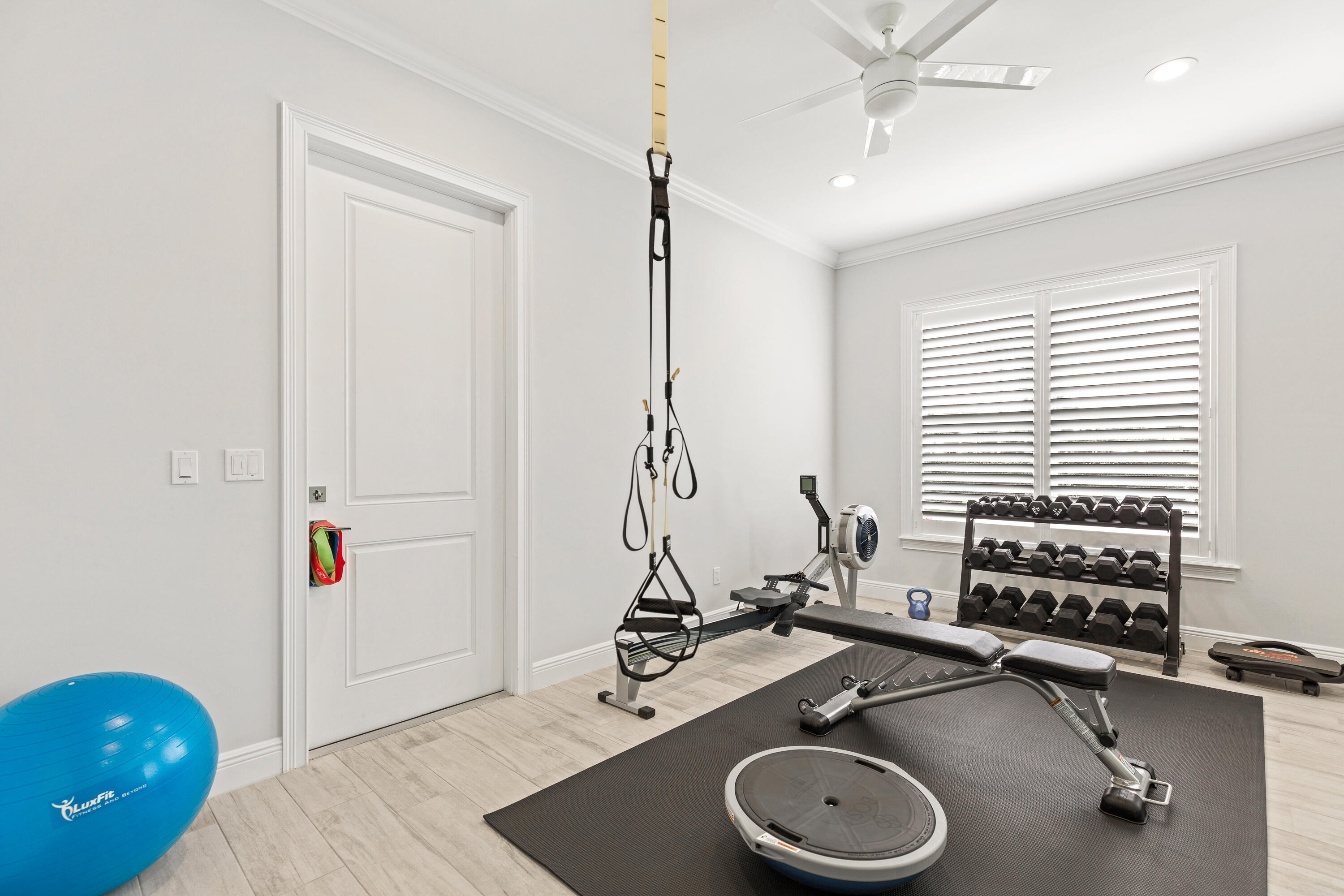 PIRATES COVE - Residential