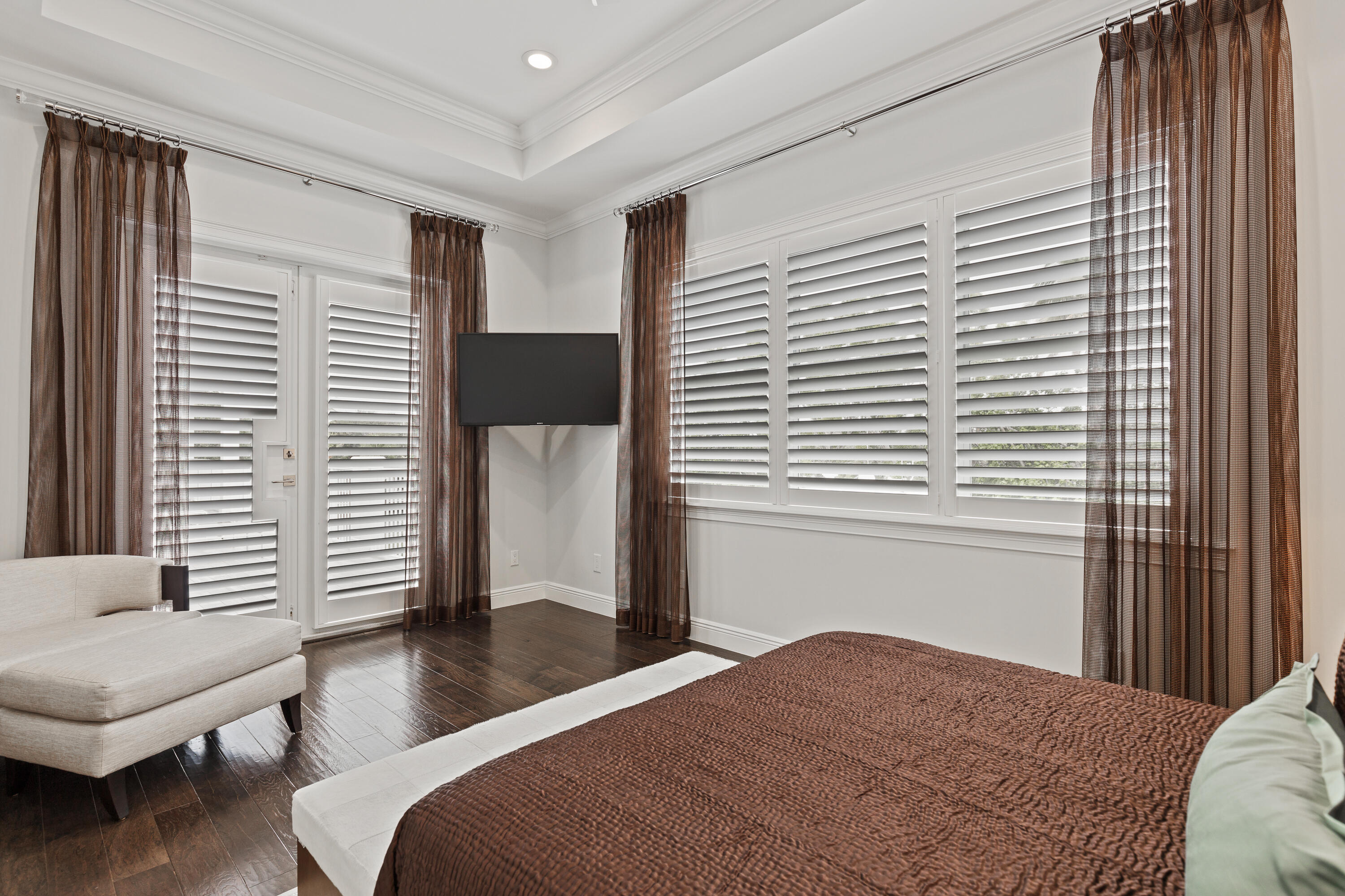 PIRATES COVE - Residential