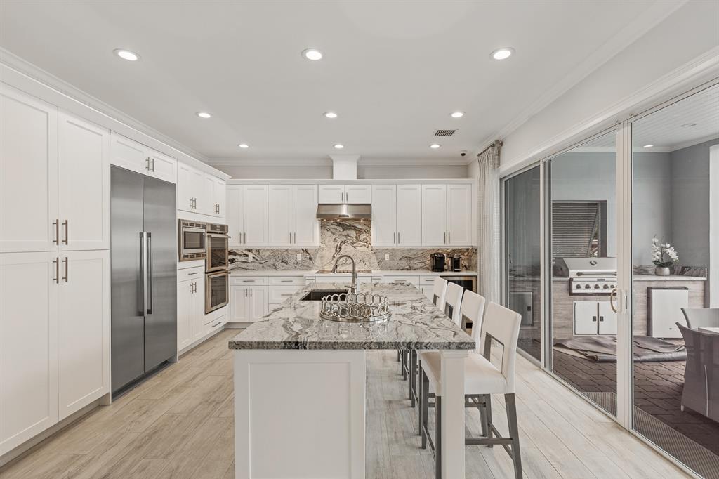 PIRATES COVE - Residential