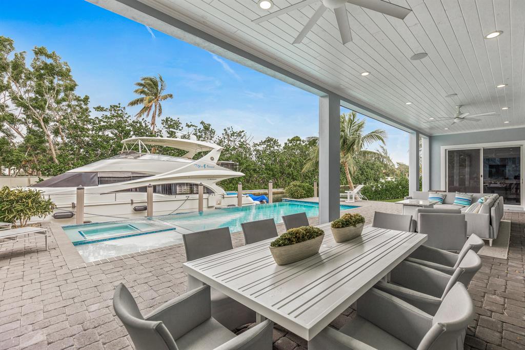 PIRATES COVE - Residential