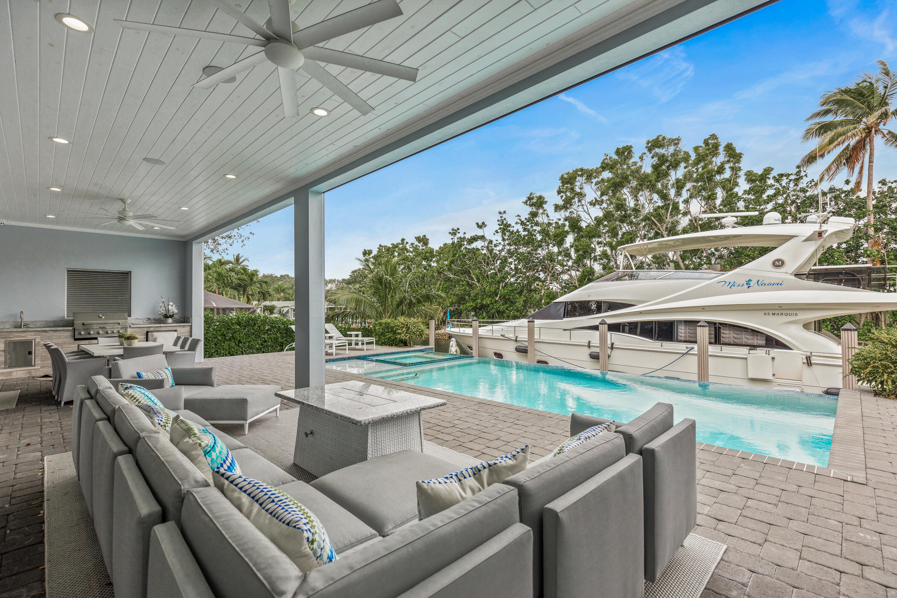 PIRATES COVE - Residential