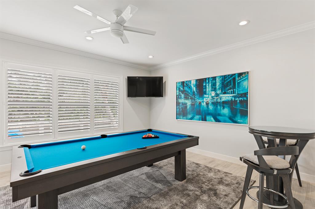 PIRATES COVE - Residential