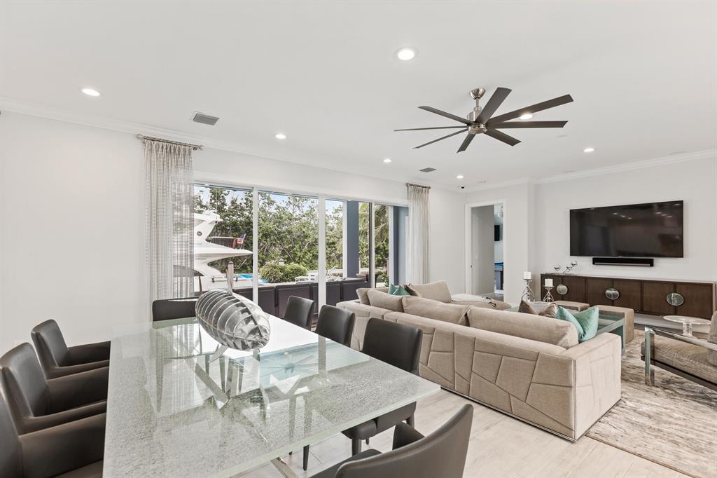 PIRATES COVE - Residential