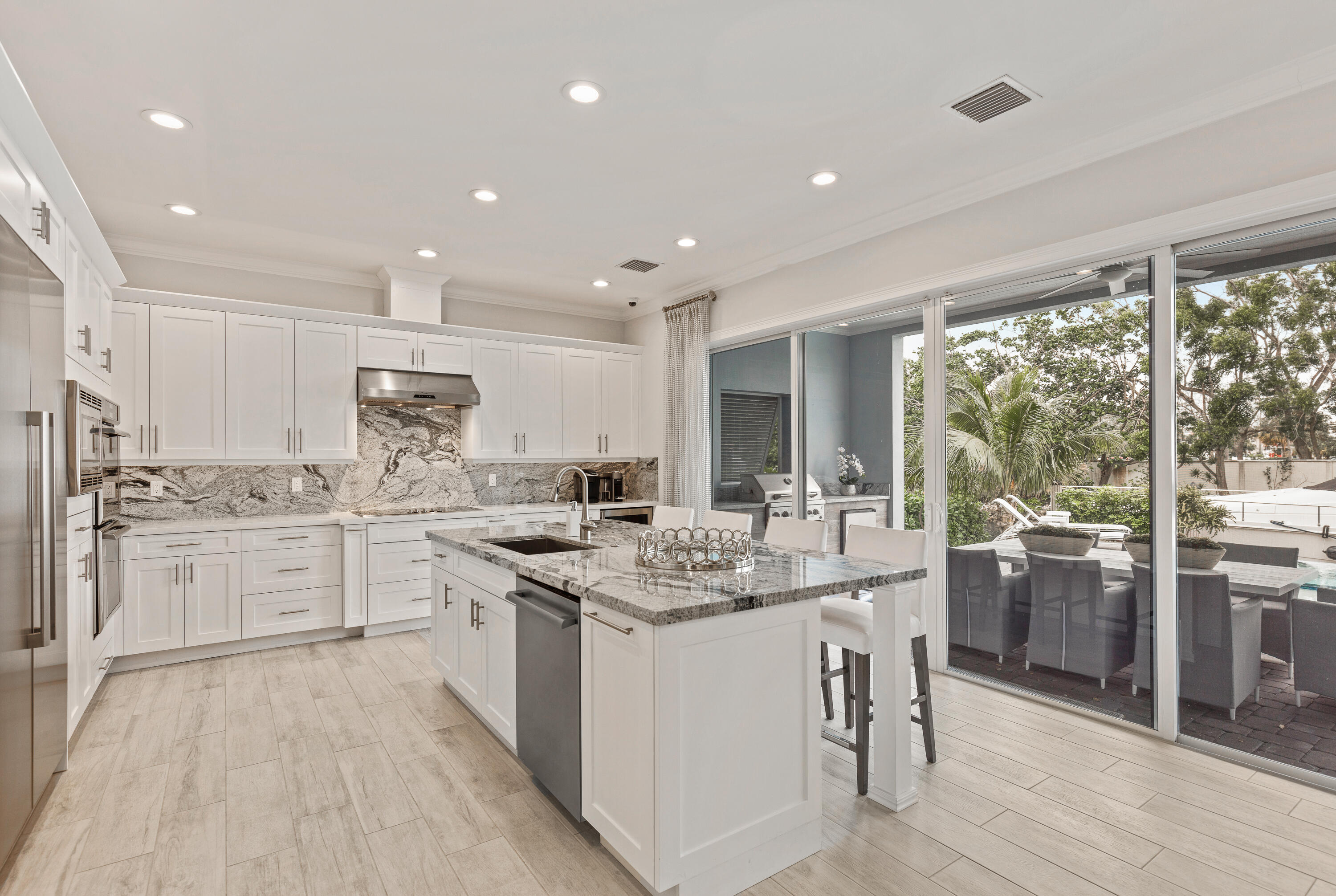 PIRATES COVE - Residential