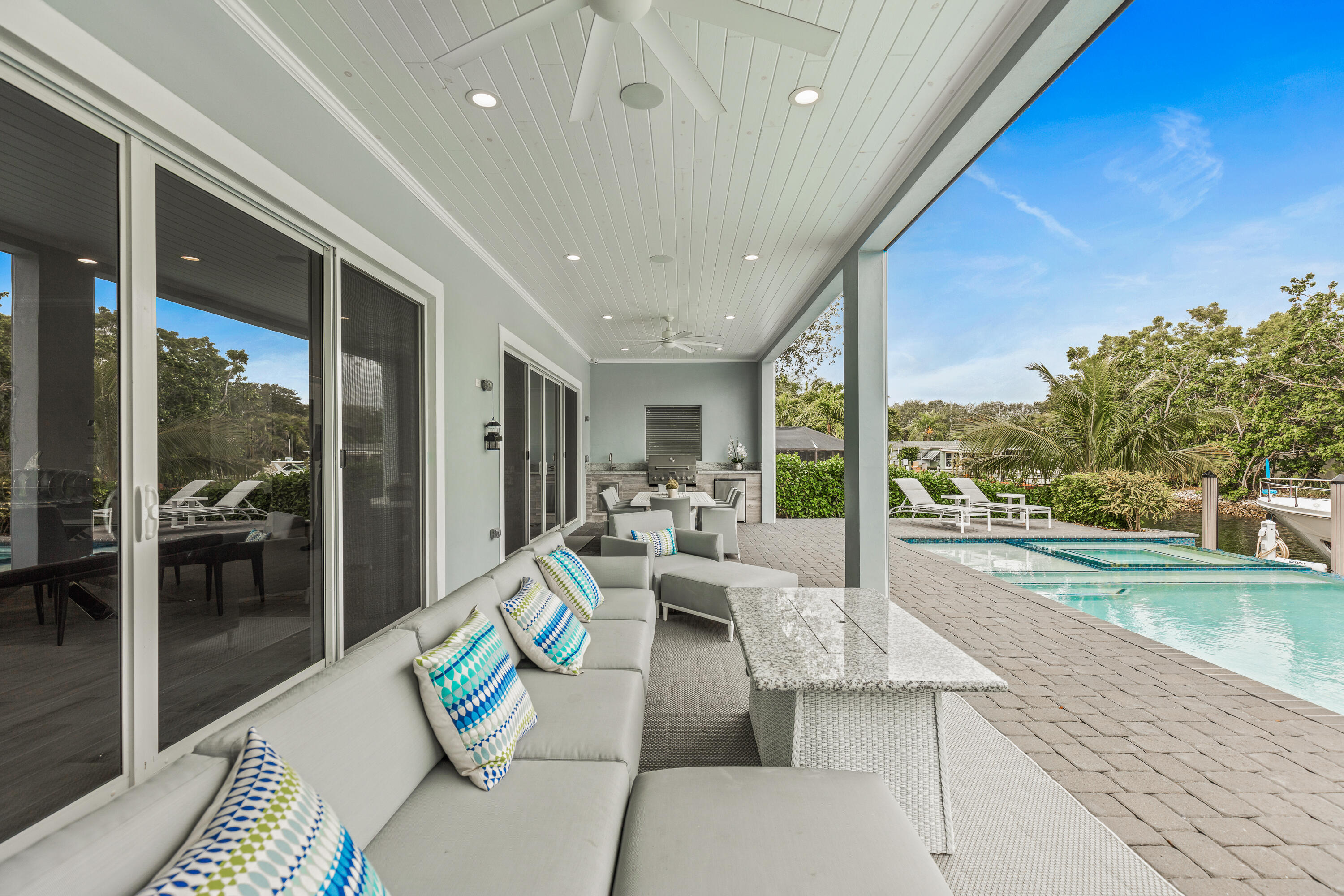 PIRATES COVE - Residential