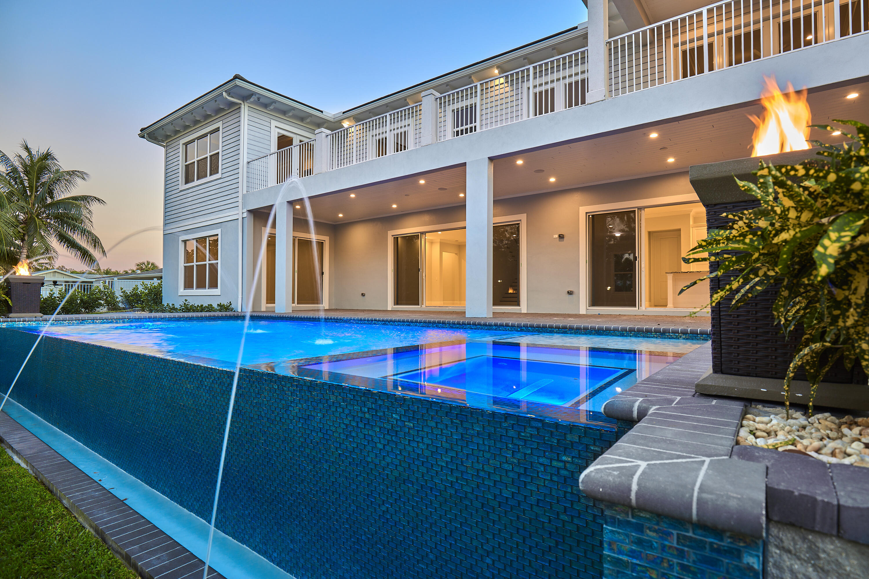 PIRATES COVE - Residential