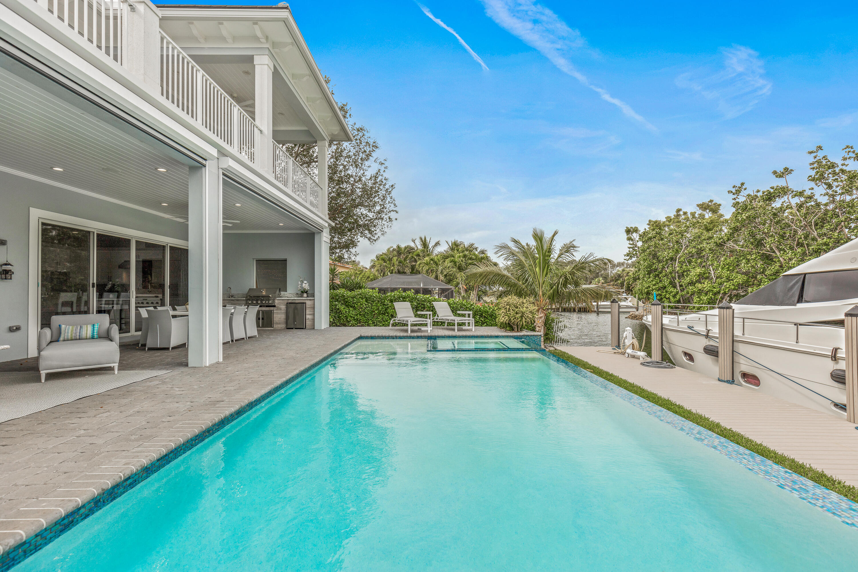 PIRATES COVE - Residential