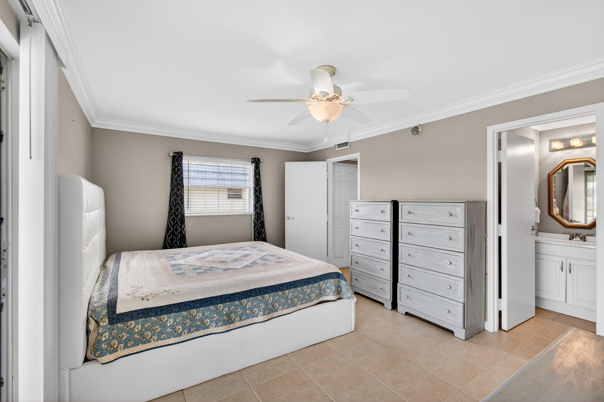 KINGS POINT - Residential