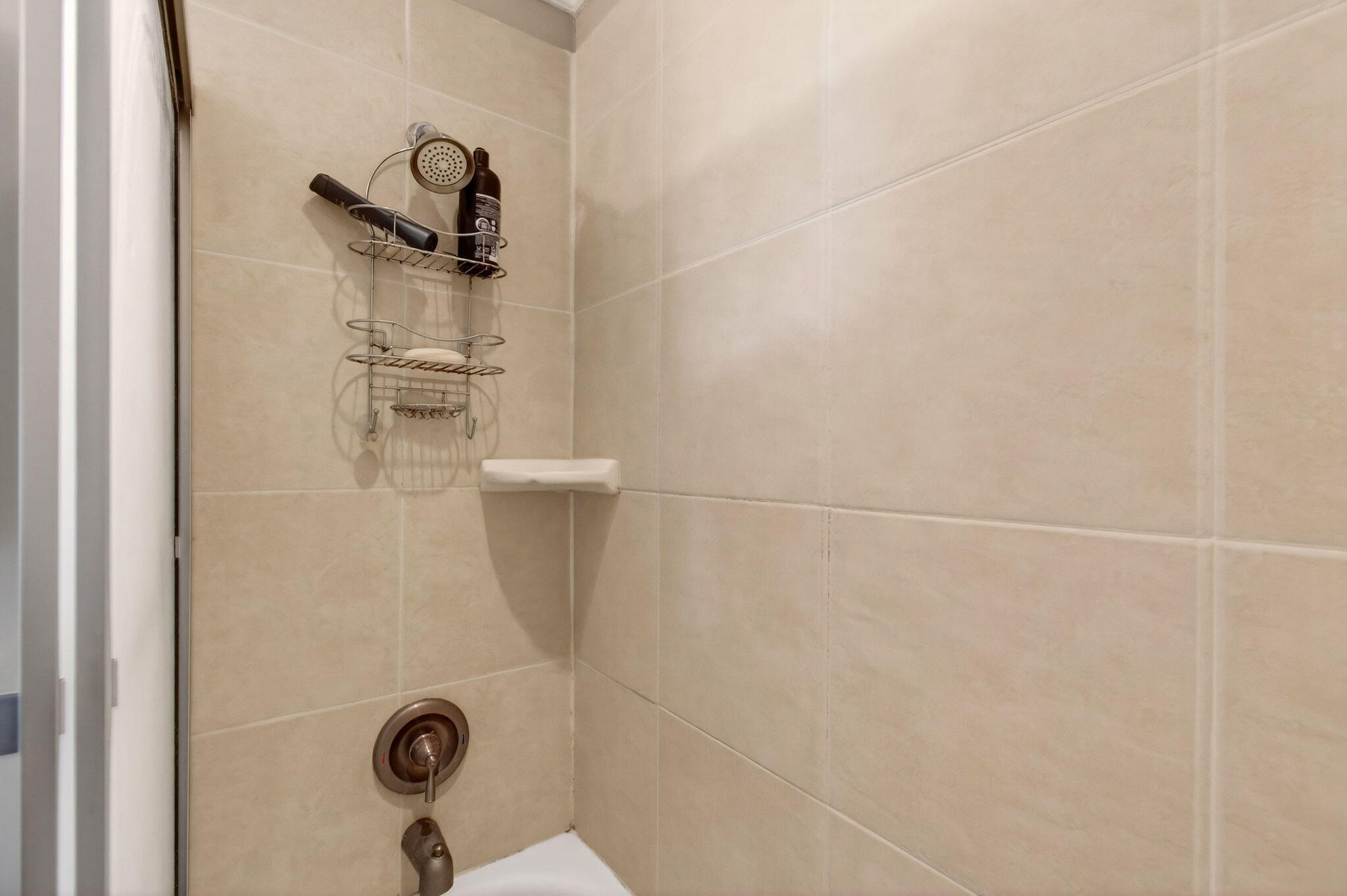 KINGS POINT - Residential