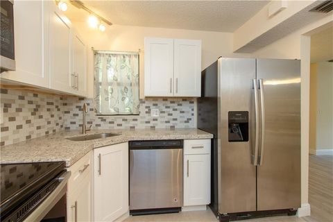 3531 Cocoplum Cir 3466 Pompano Beach FL 33063