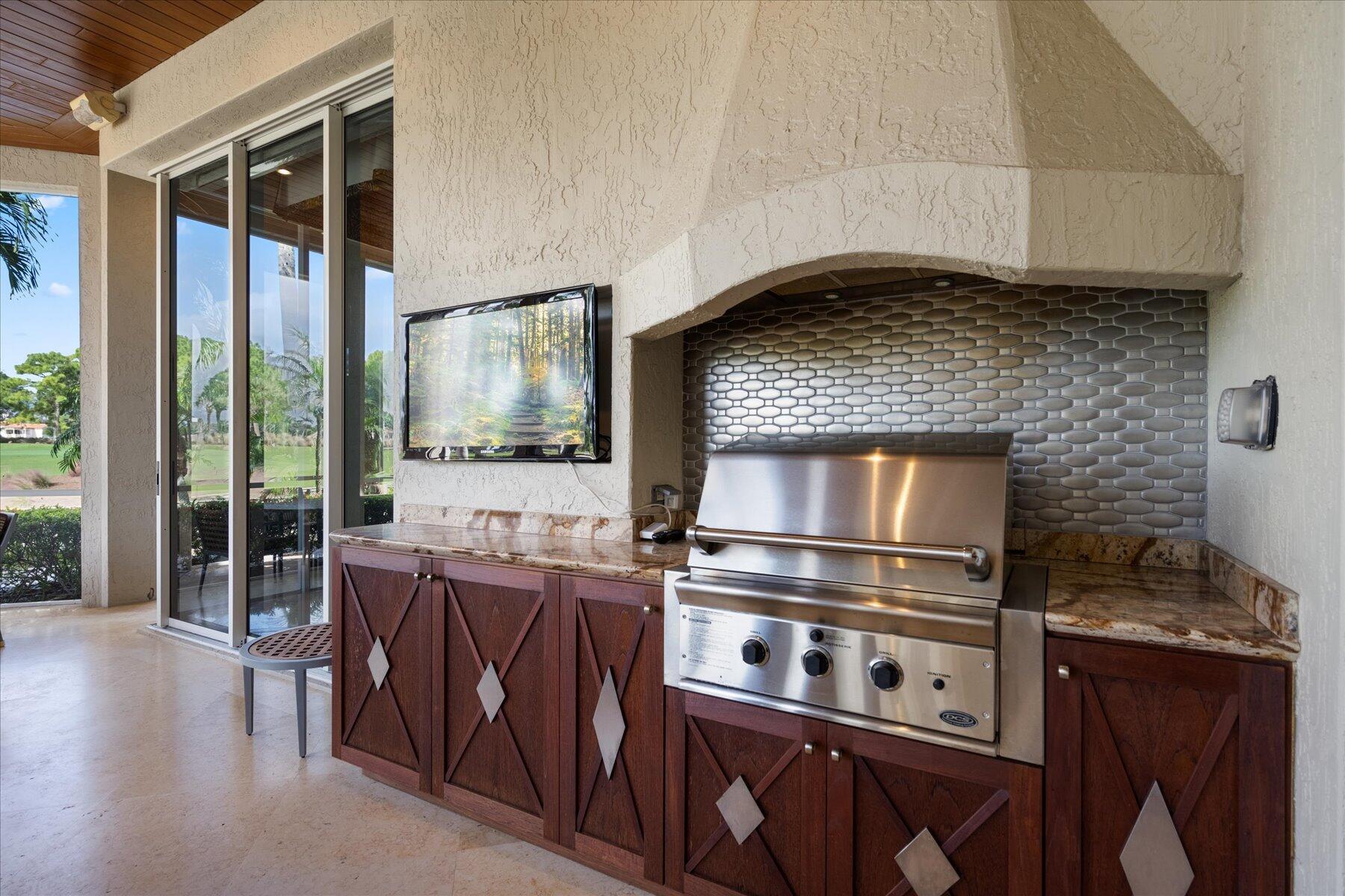 LOXAHATCHEE CLUB AT MAPLE - Residential