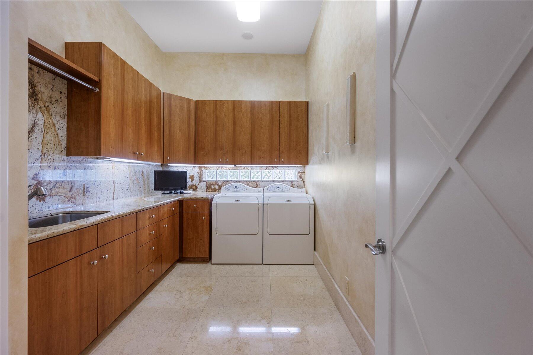 LOXAHATCHEE CLUB AT MAPLE - Residential