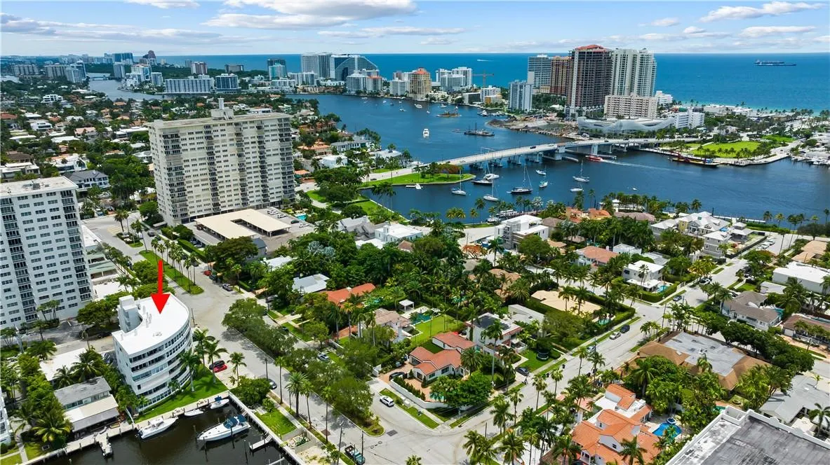 401 SE 25th Ave Unit 402  