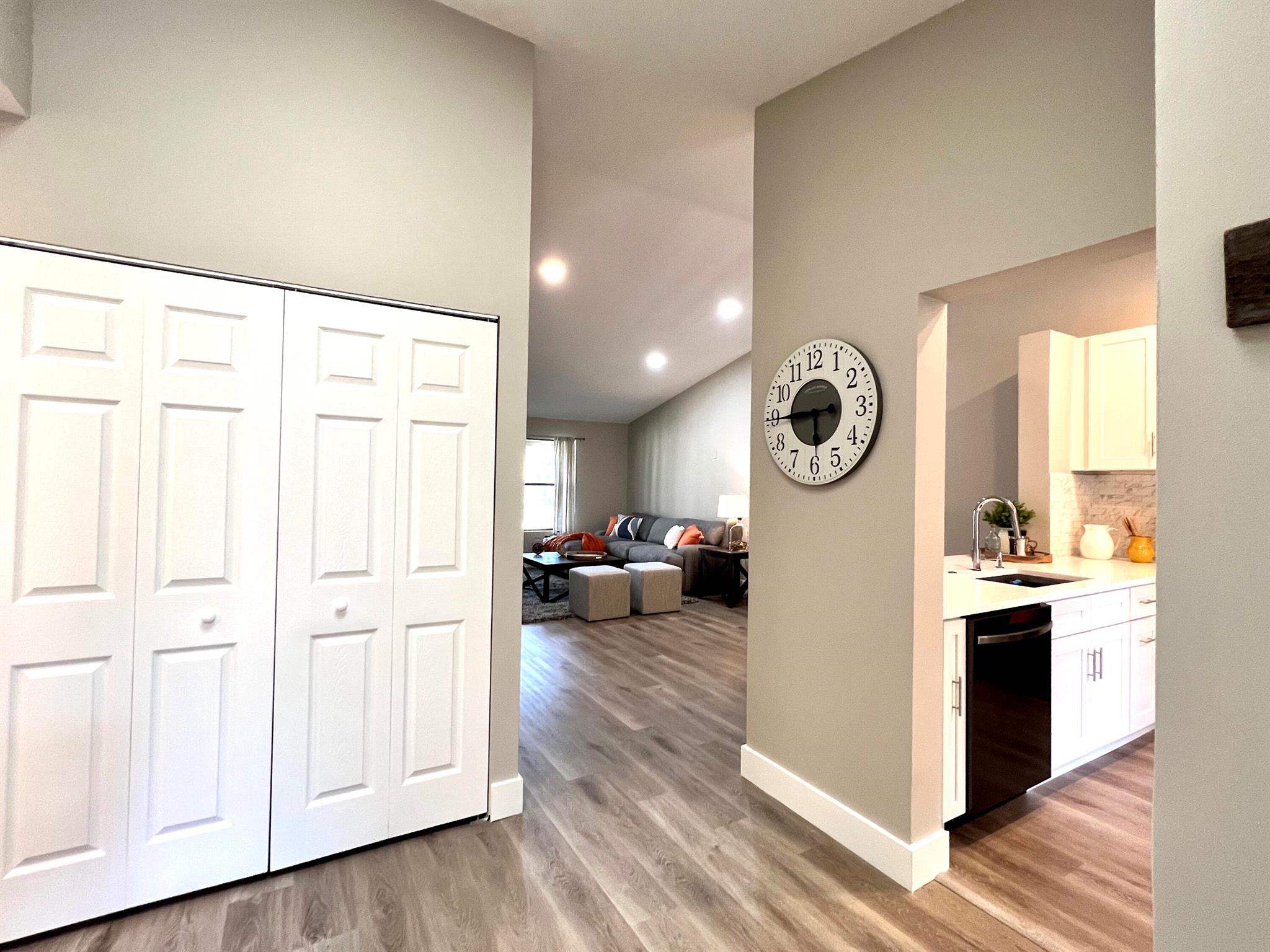 SHEFFIELD WOODS AT WELLINGTON CONDO - Residential