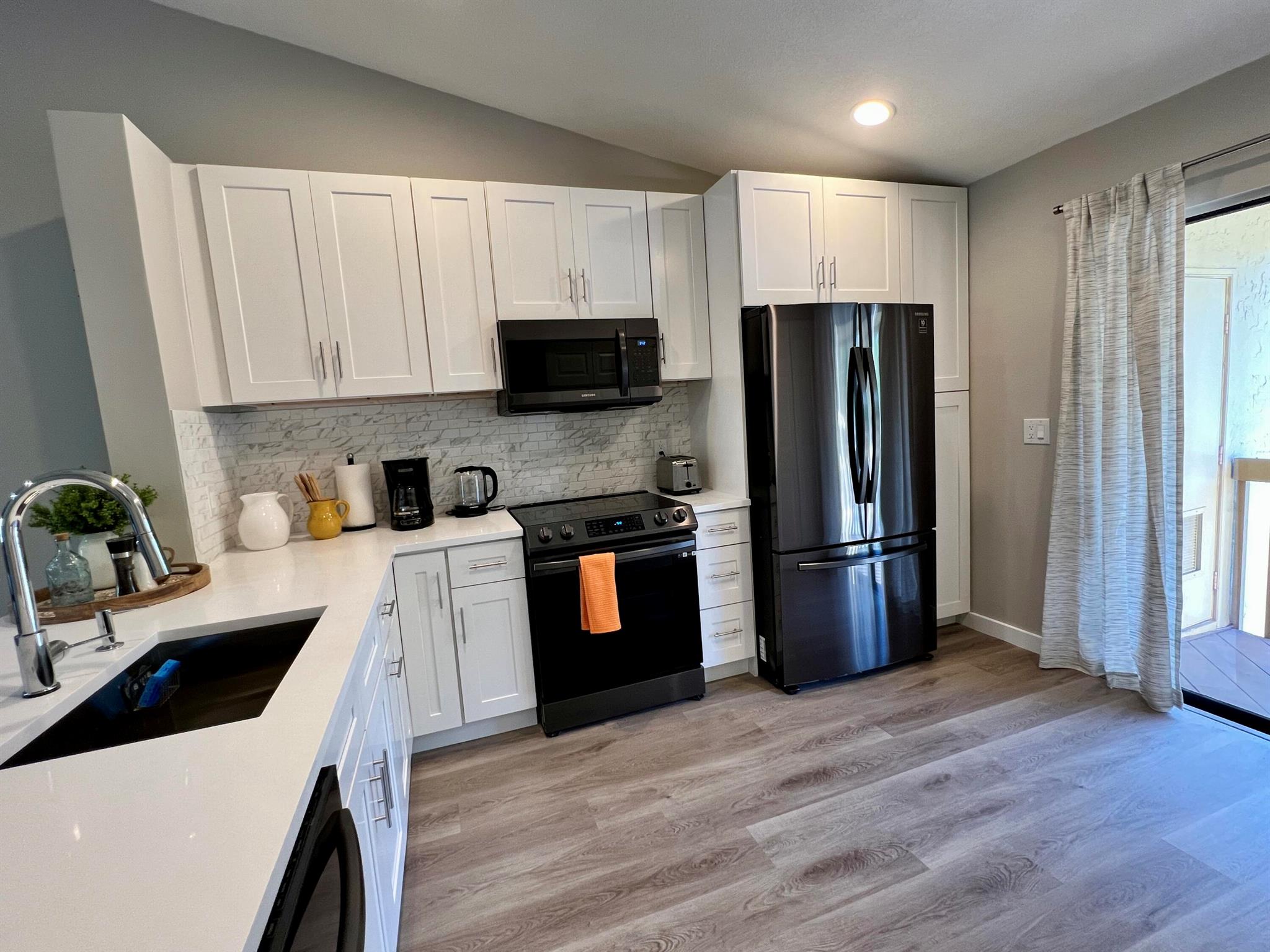 SHEFFIELD WOODS AT WELLINGTON CONDO - Residential