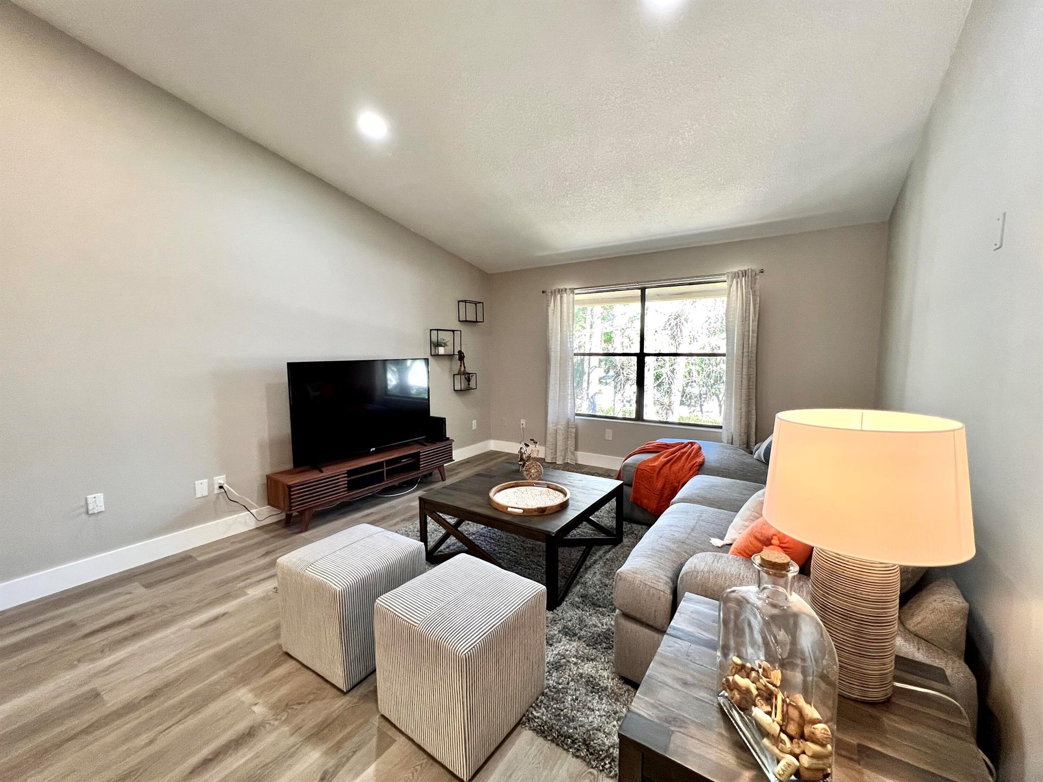 SHEFFIELD WOODS AT WELLINGTON CONDO - Residential