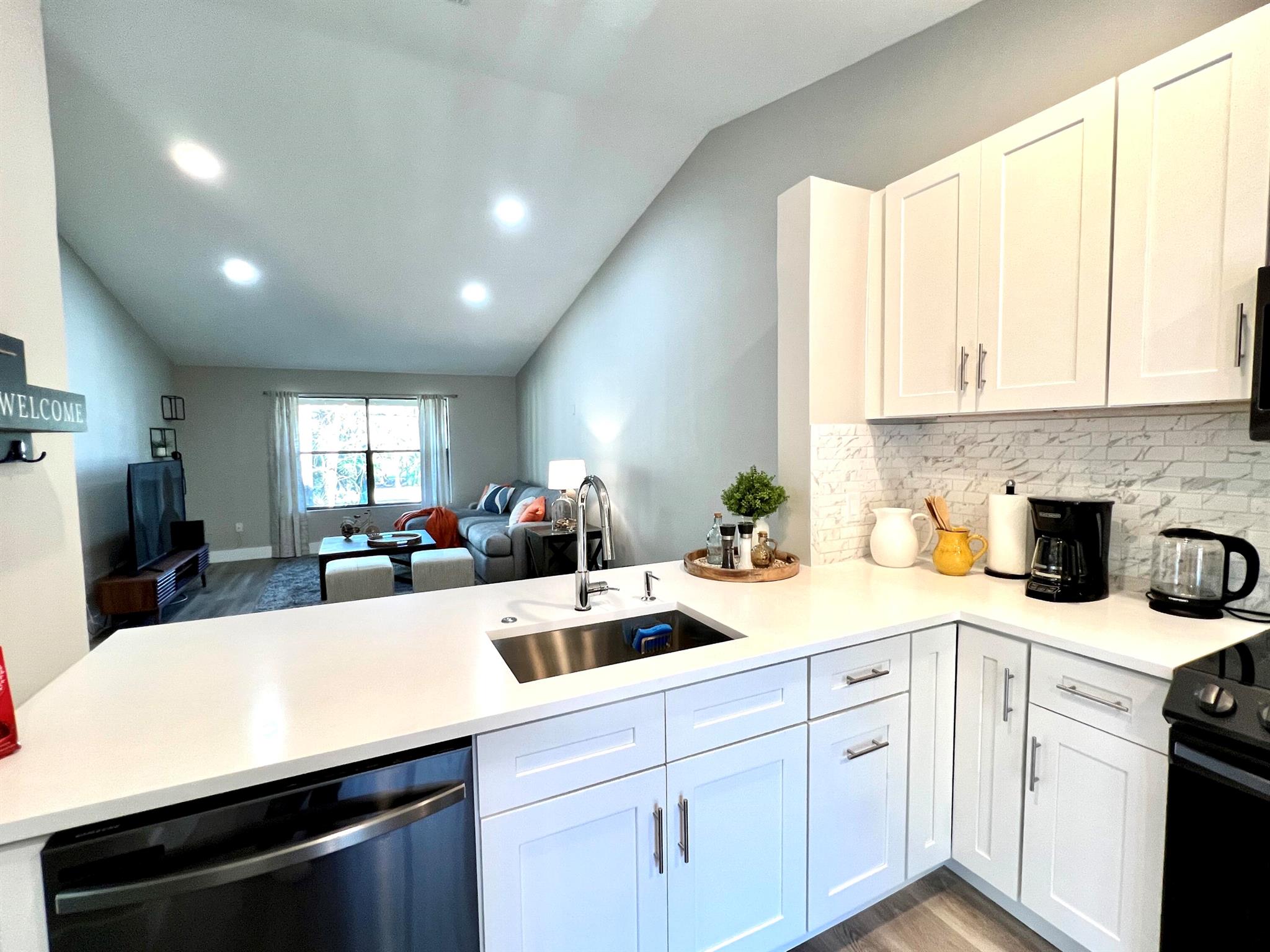 SHEFFIELD WOODS AT WELLINGTON CONDO - Residential