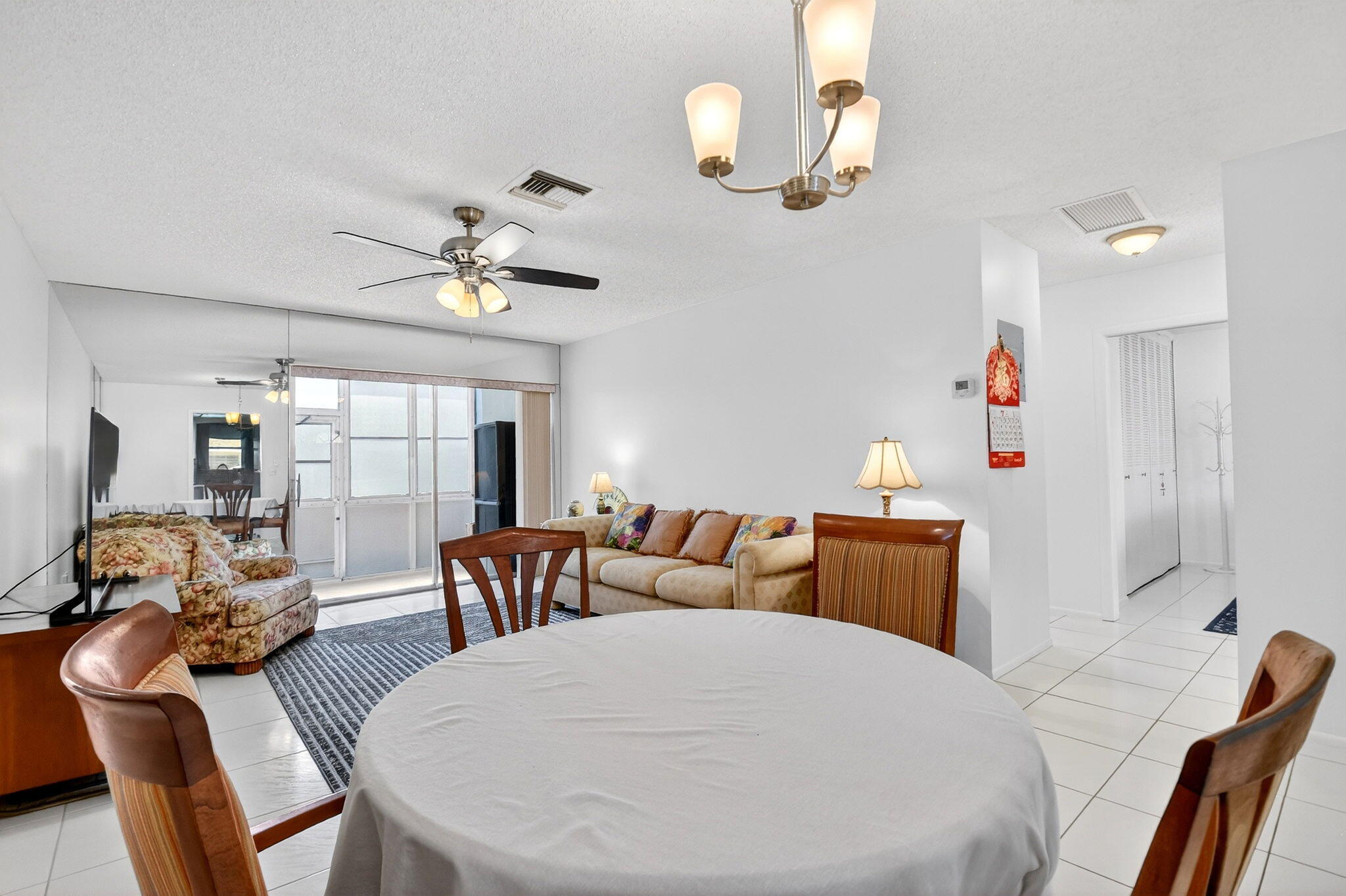 CRESTHAVEN VILLAS CONDO 26 - Residential