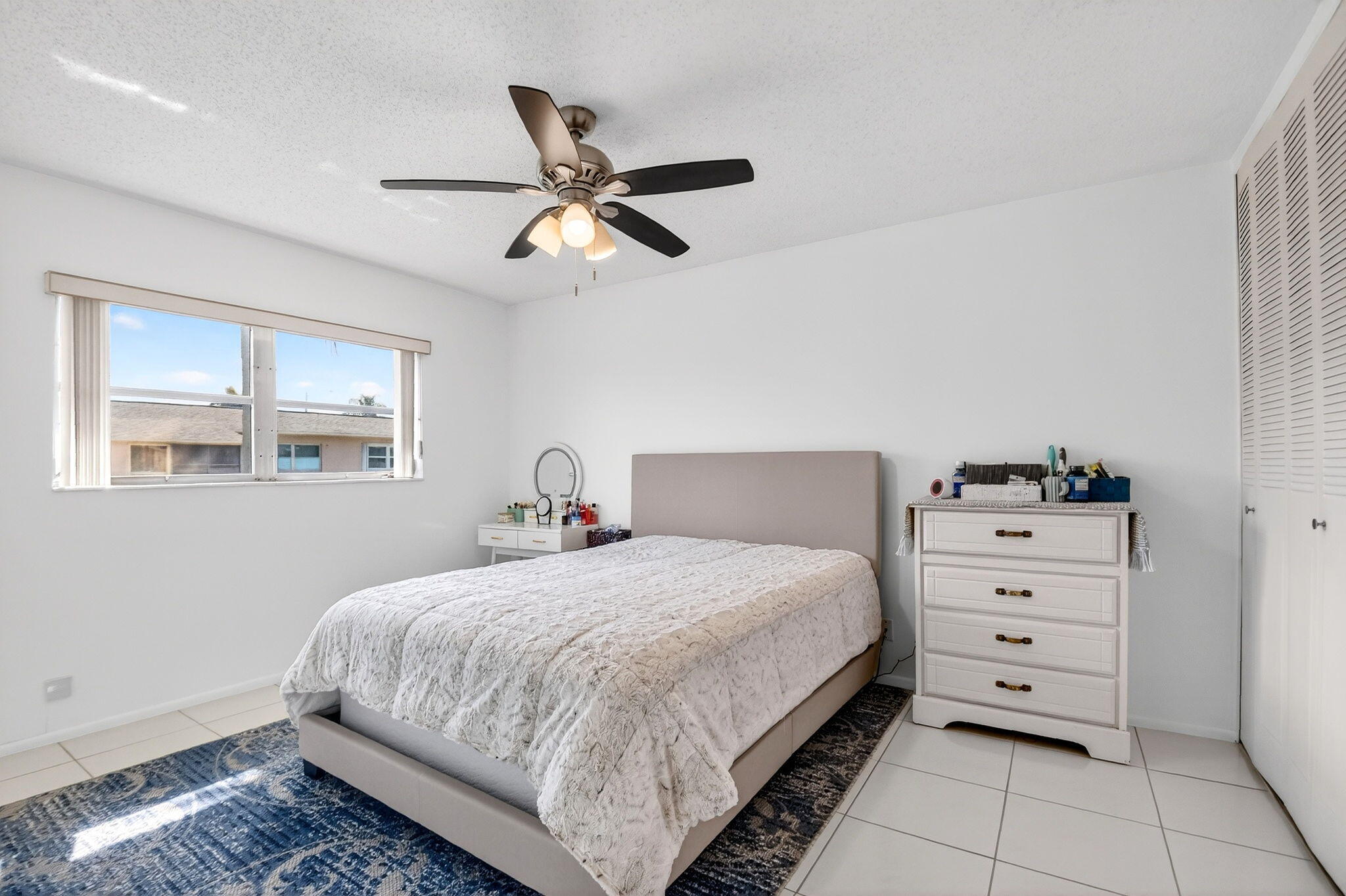 CRESTHAVEN VILLAS CONDO 26 - Residential