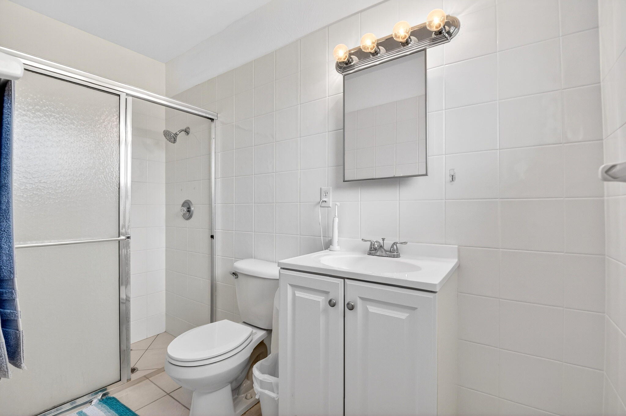 CRESTHAVEN VILLAS CONDO 26 - Residential