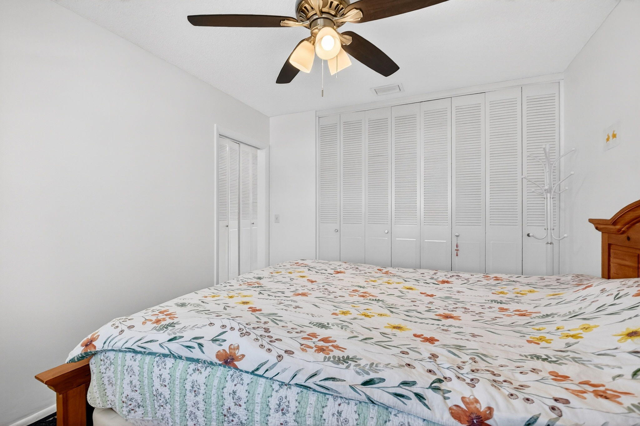 CRESTHAVEN VILLAS CONDO 26 - Residential