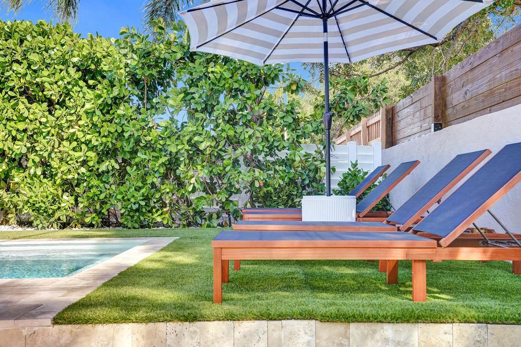 Photo of 2587 Jaeger Drive, Delray Beach, FL 33444 (MLS # R11024737)