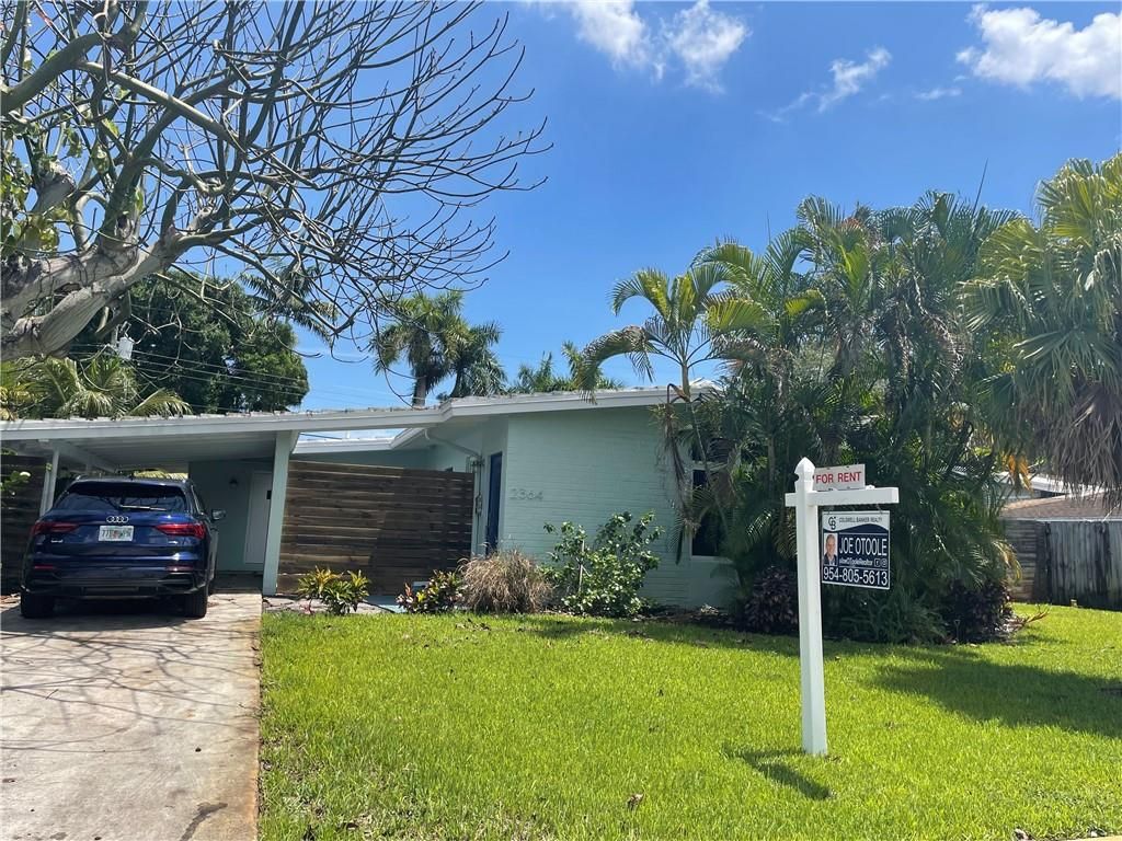 Photo of 2364 SW 35th Ave, Fort Lauderdale, FL 33312 (MLS # F10376282)
