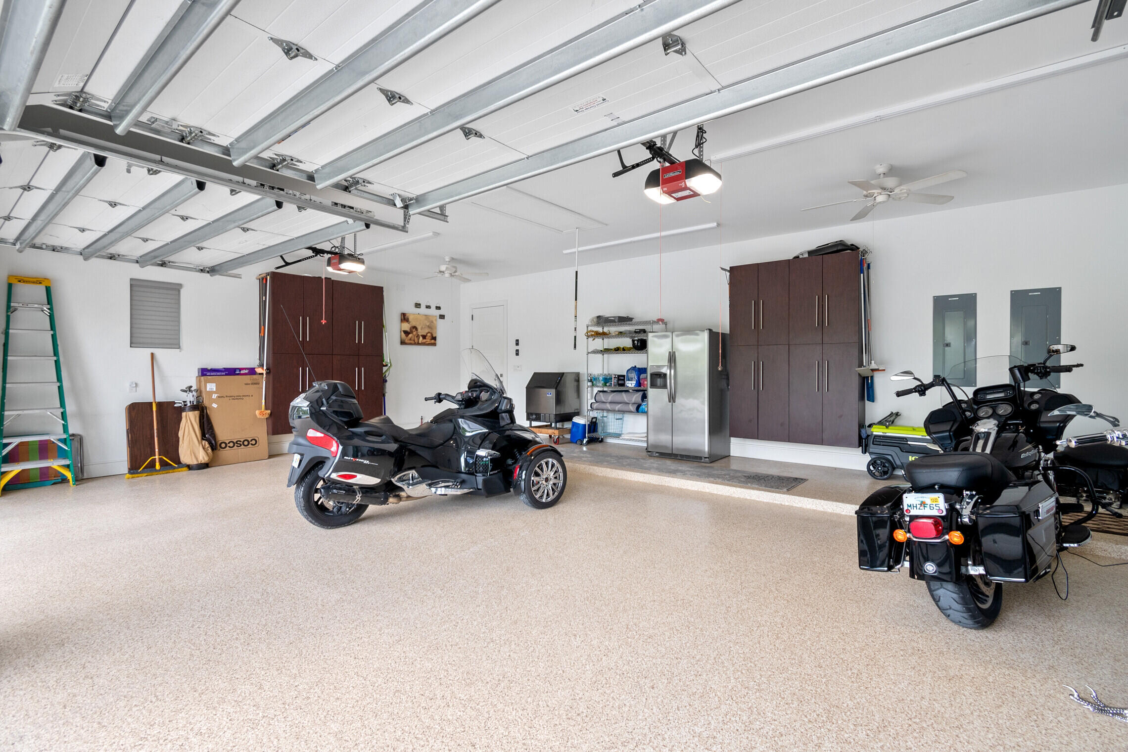 Palm Beach Country Estate - Residential