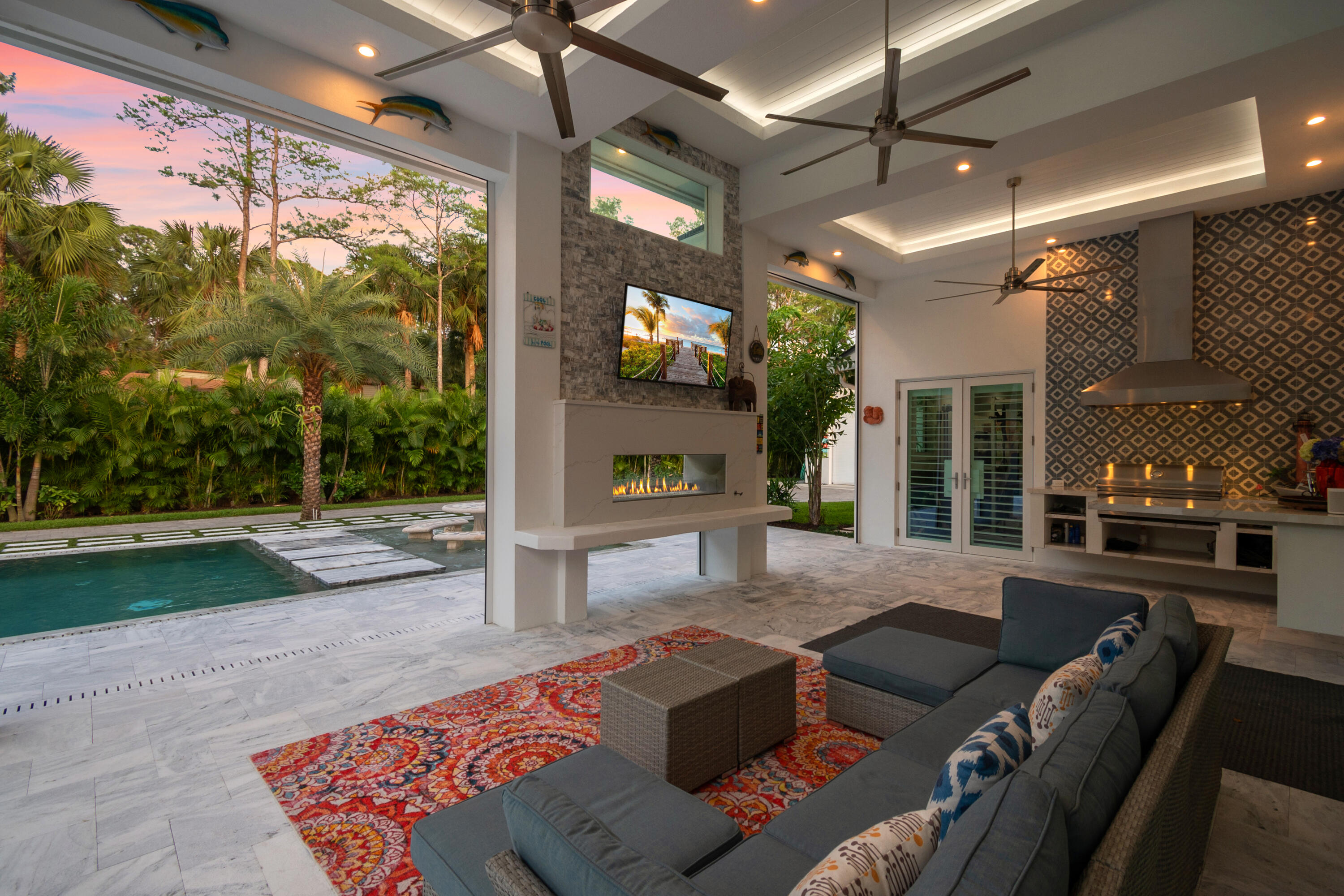 Palm Beach Country Estate - Residential