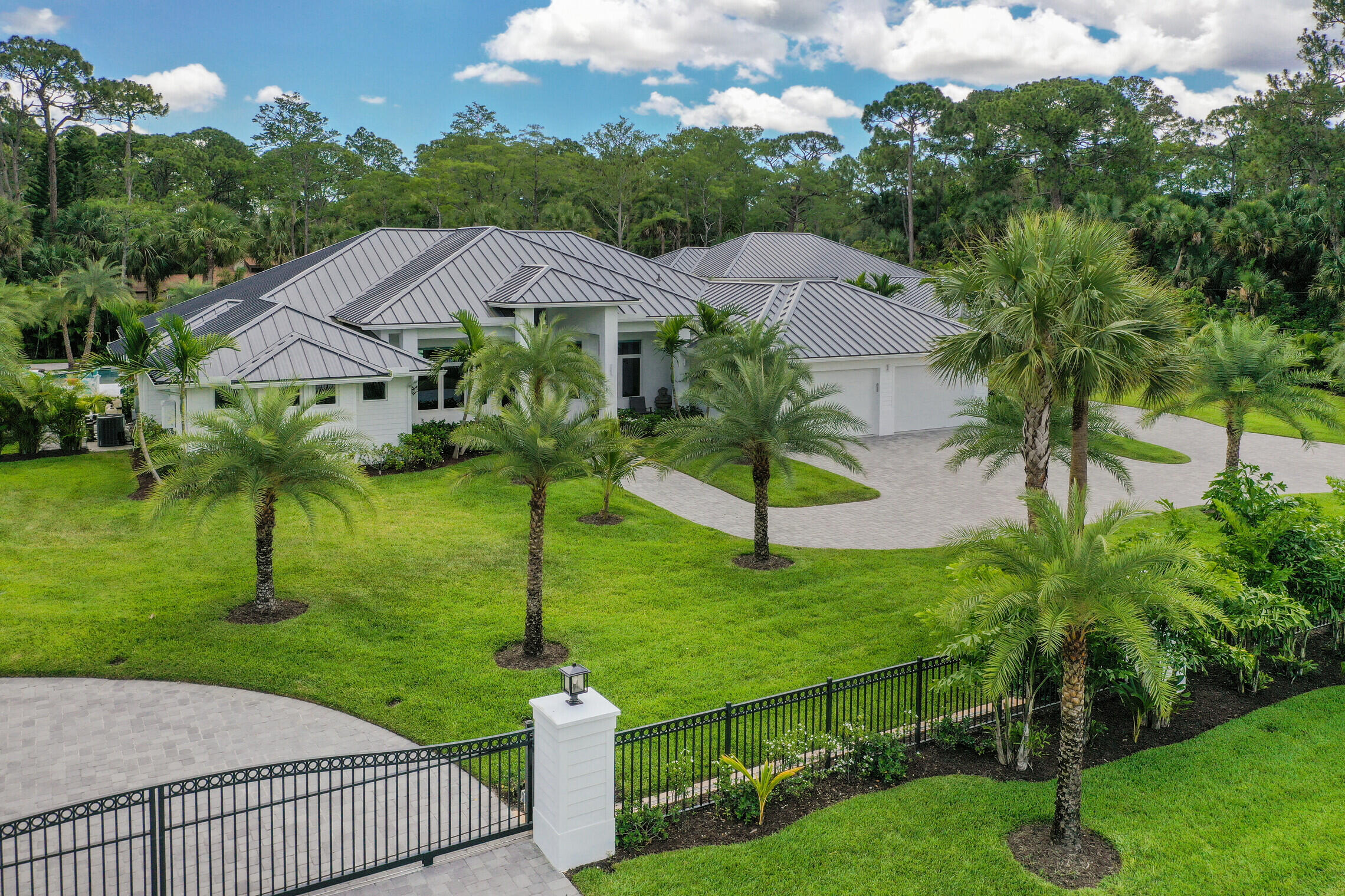 Palm Beach Country Estate - Residential