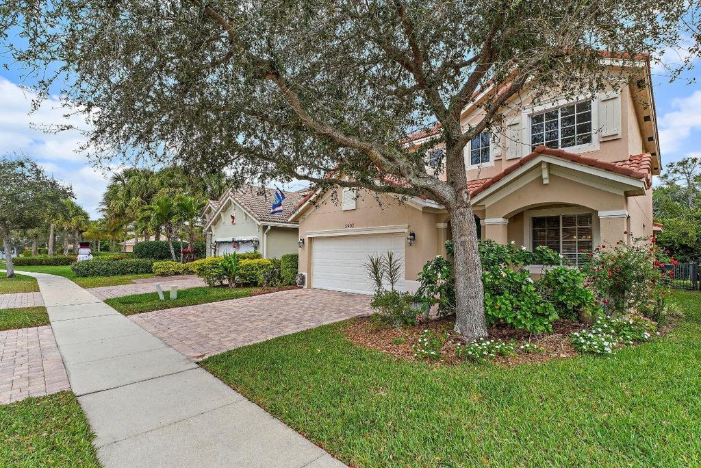 Photo of 5903 SE Crooked Oak Avenue, Hobe Sound, FL 33455 (MLS # R11154202)