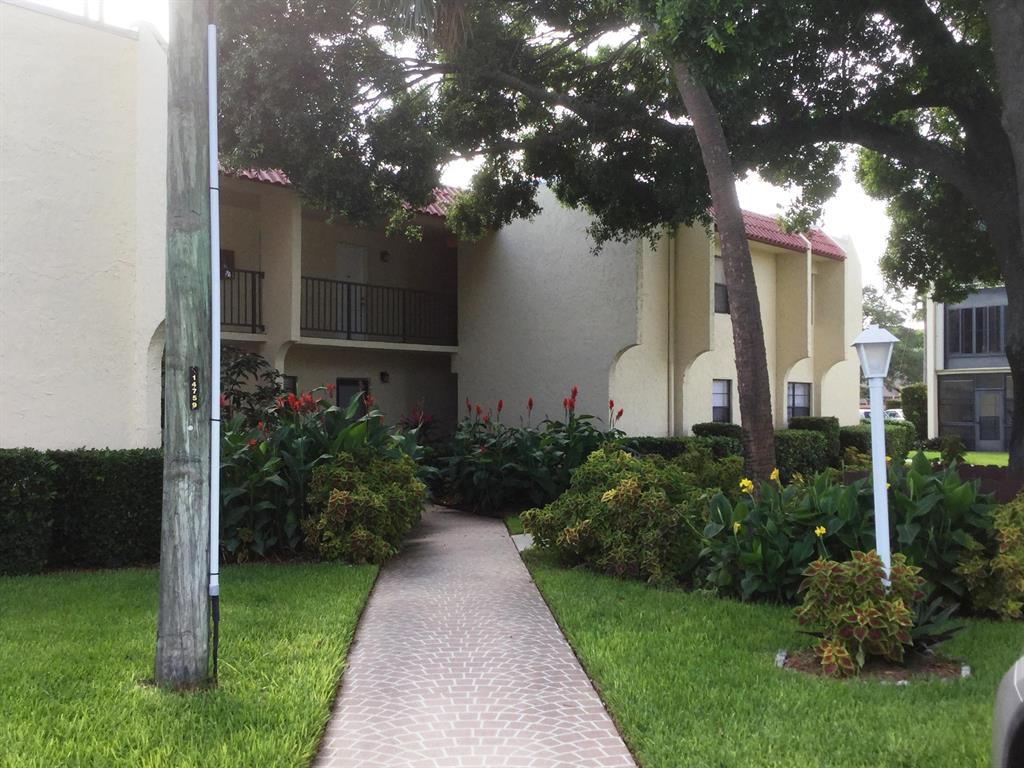 Completely renovated unit in the first floor. Kitchen with new appliances, and granite counter top. 2 bedroom, 1.5 bathrooms, 2 balconies. New AC. Club house, community pool and library. One parking space assigned near the unit. Nice and quiet area. Close to Virginia Av, US-1, Schools and commercial area.