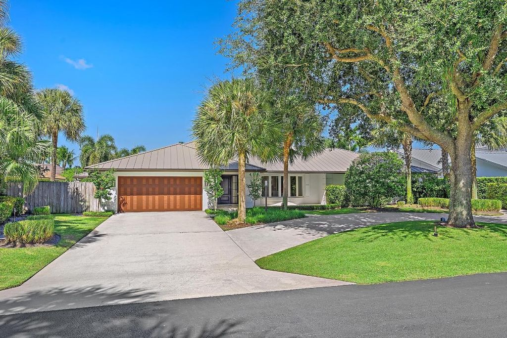 Photo of 2408 Bay Village Court, Palm Beach Gardens, FL 33410 (MLS # R11132984)