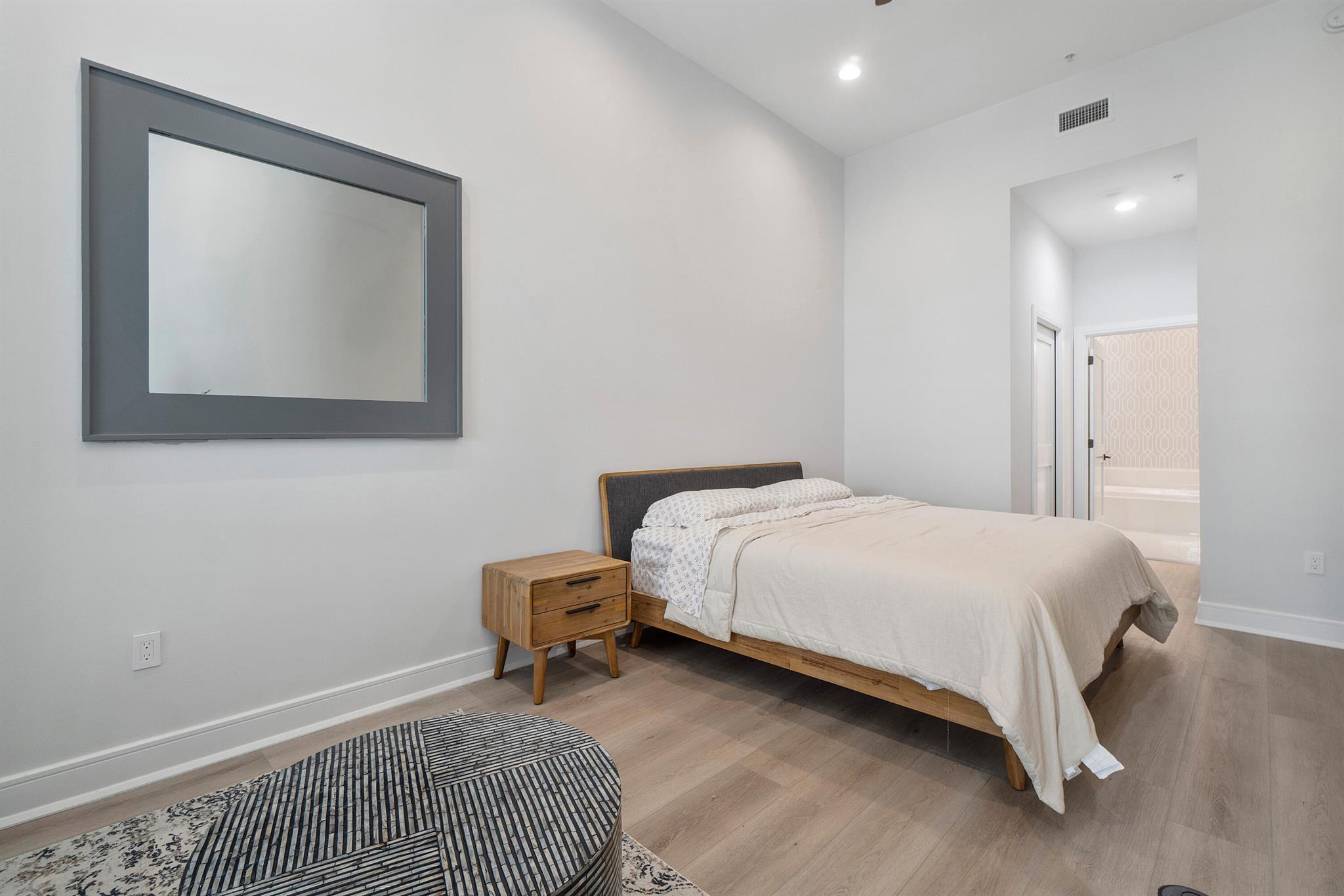 ONE CITY PLAZA CONDO - Residential