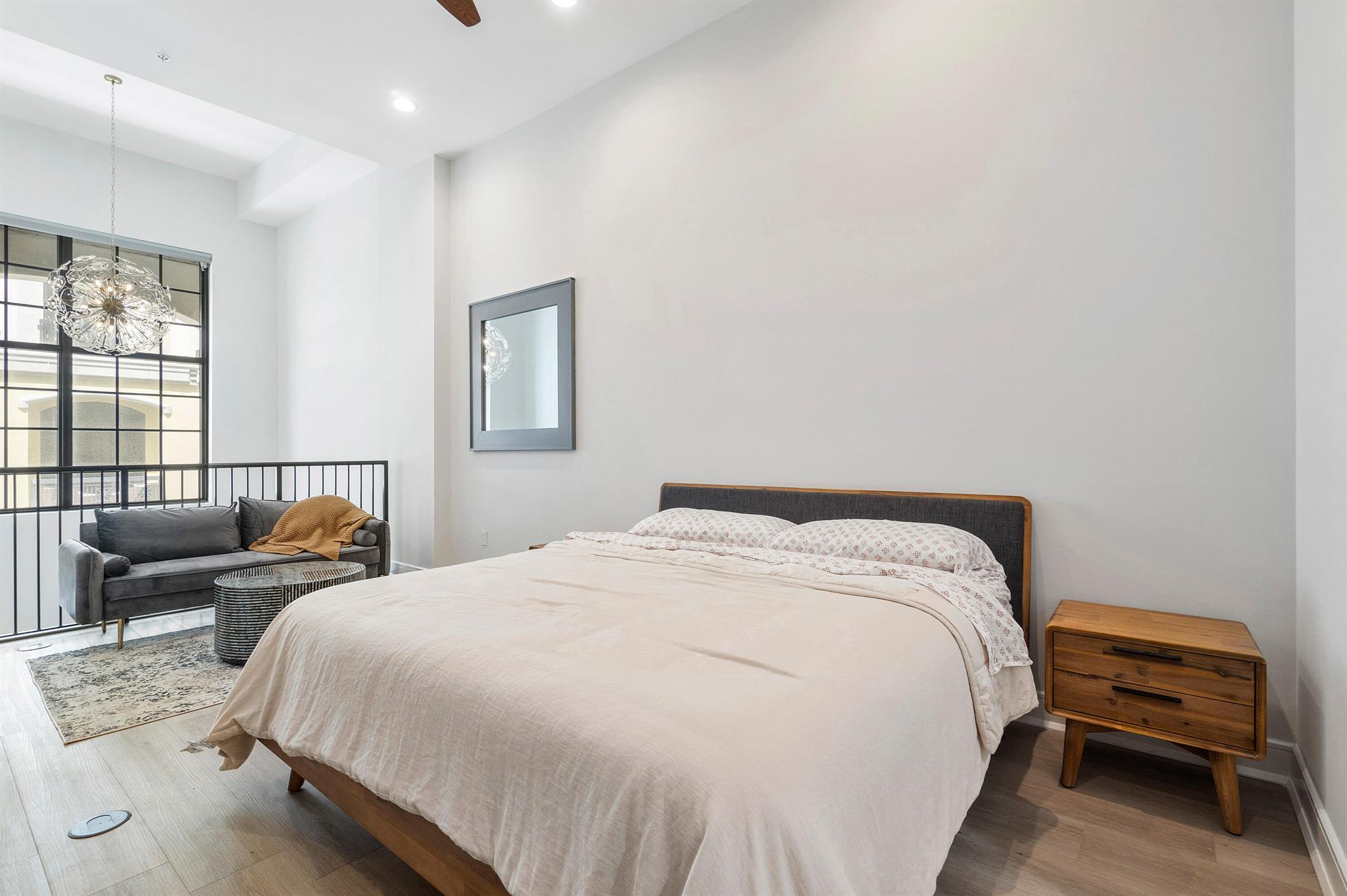 ONE CITY PLAZA CONDO - Residential