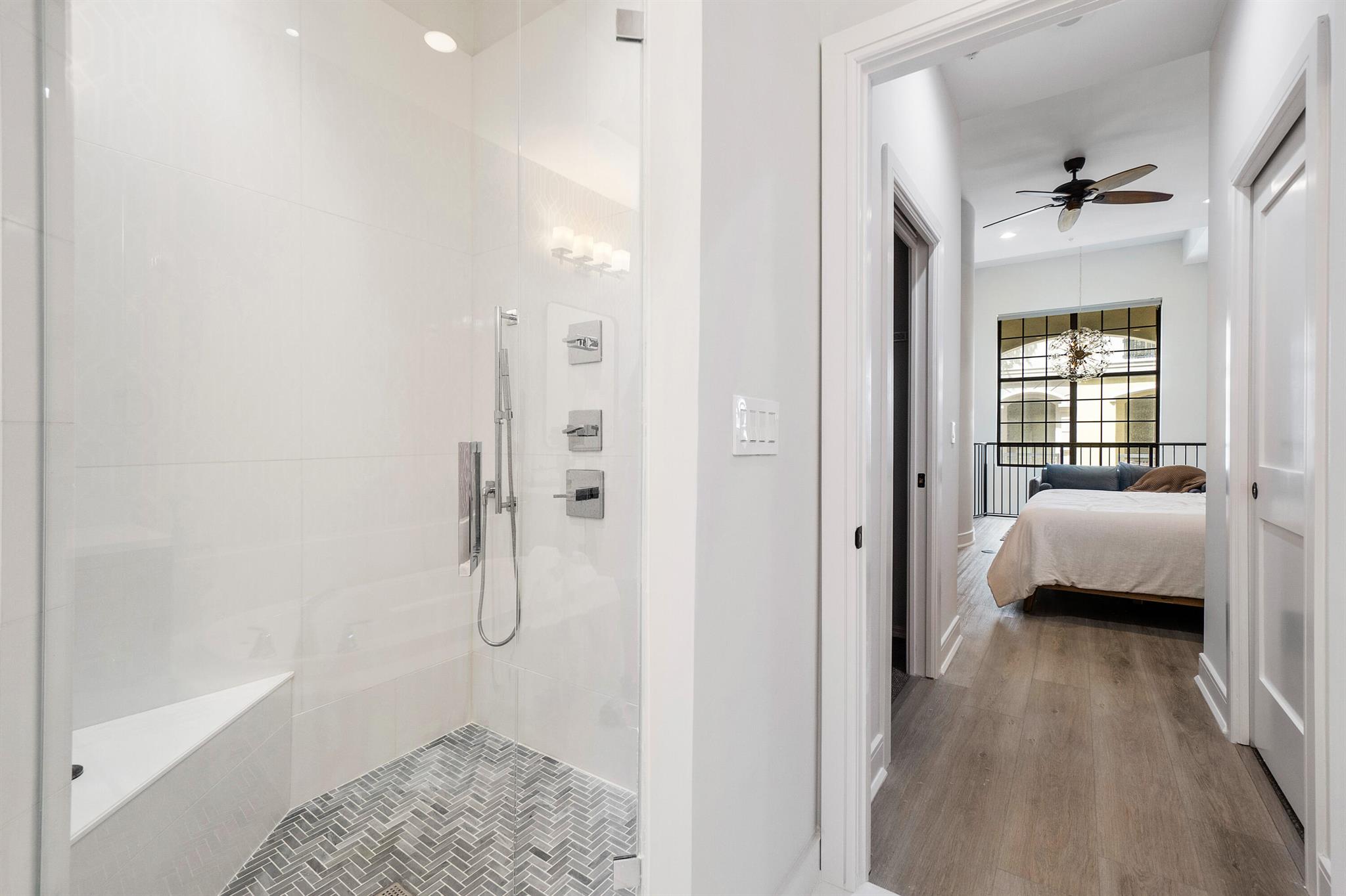 ONE CITY PLAZA CONDO - Residential