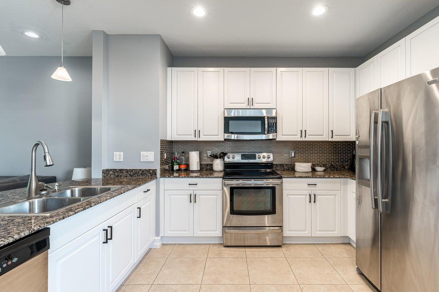 ATLANTIC GROVE - Residential Lease