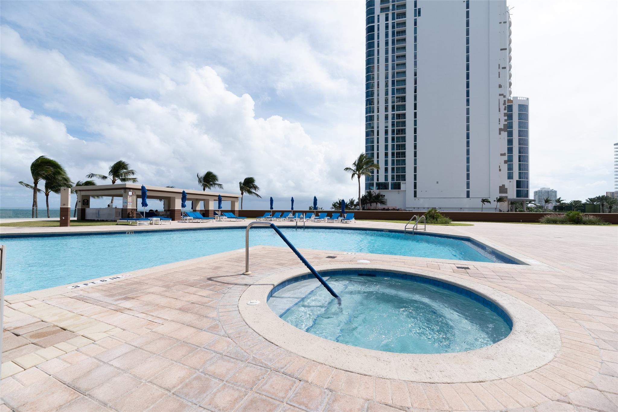 PINNACLE - Residential