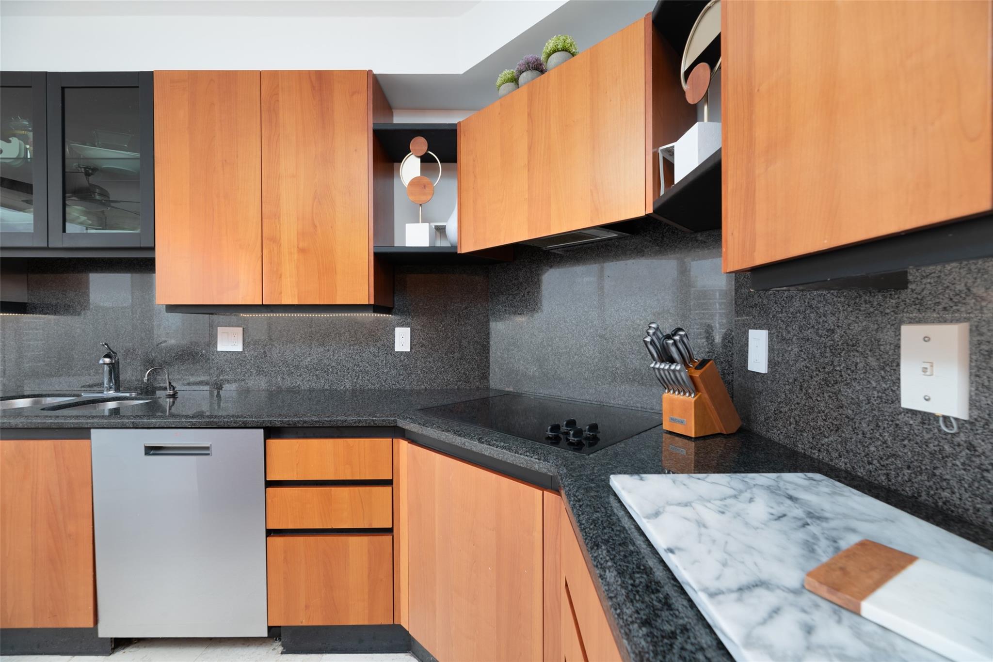 PINNACLE - Residential