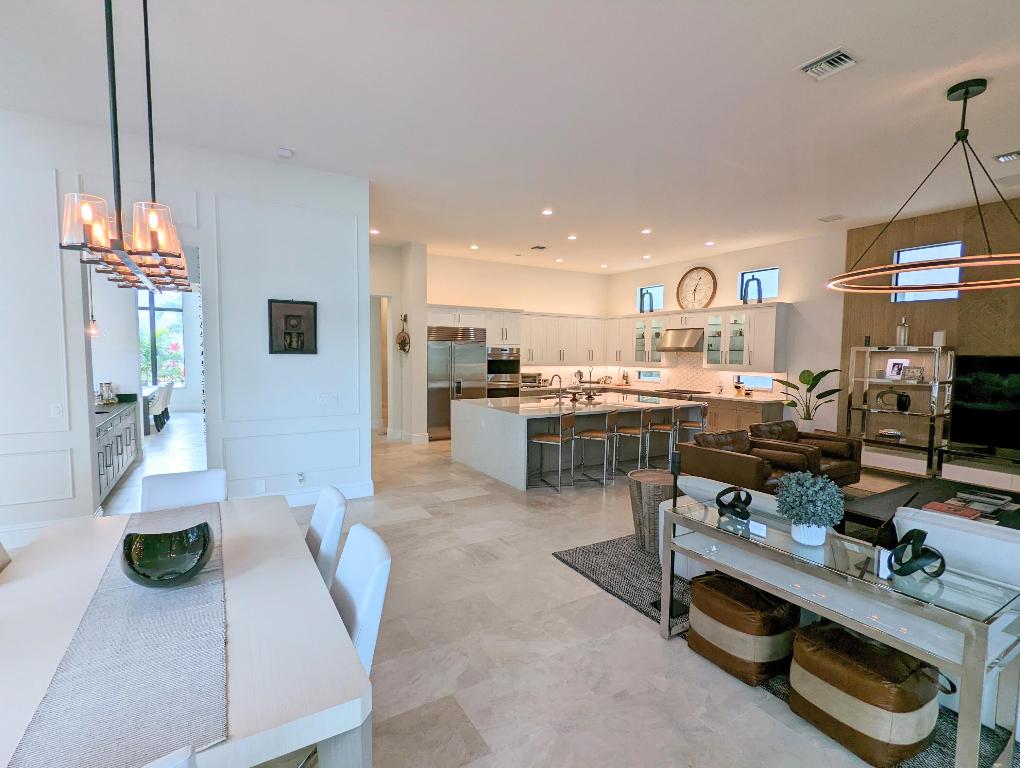 ROYAL PALM POLO - Residential Lease